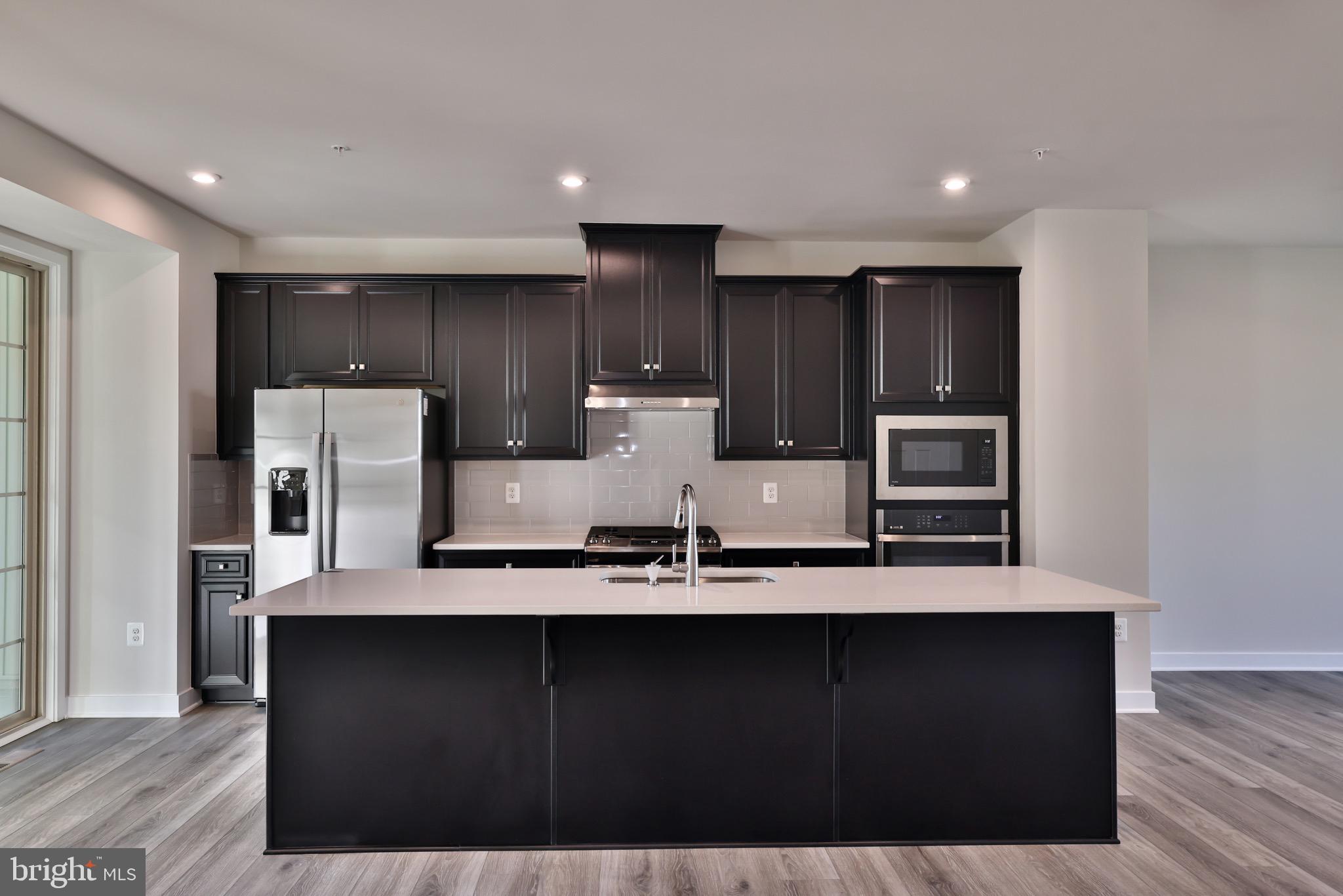 PARKSIDE - Residential Lease