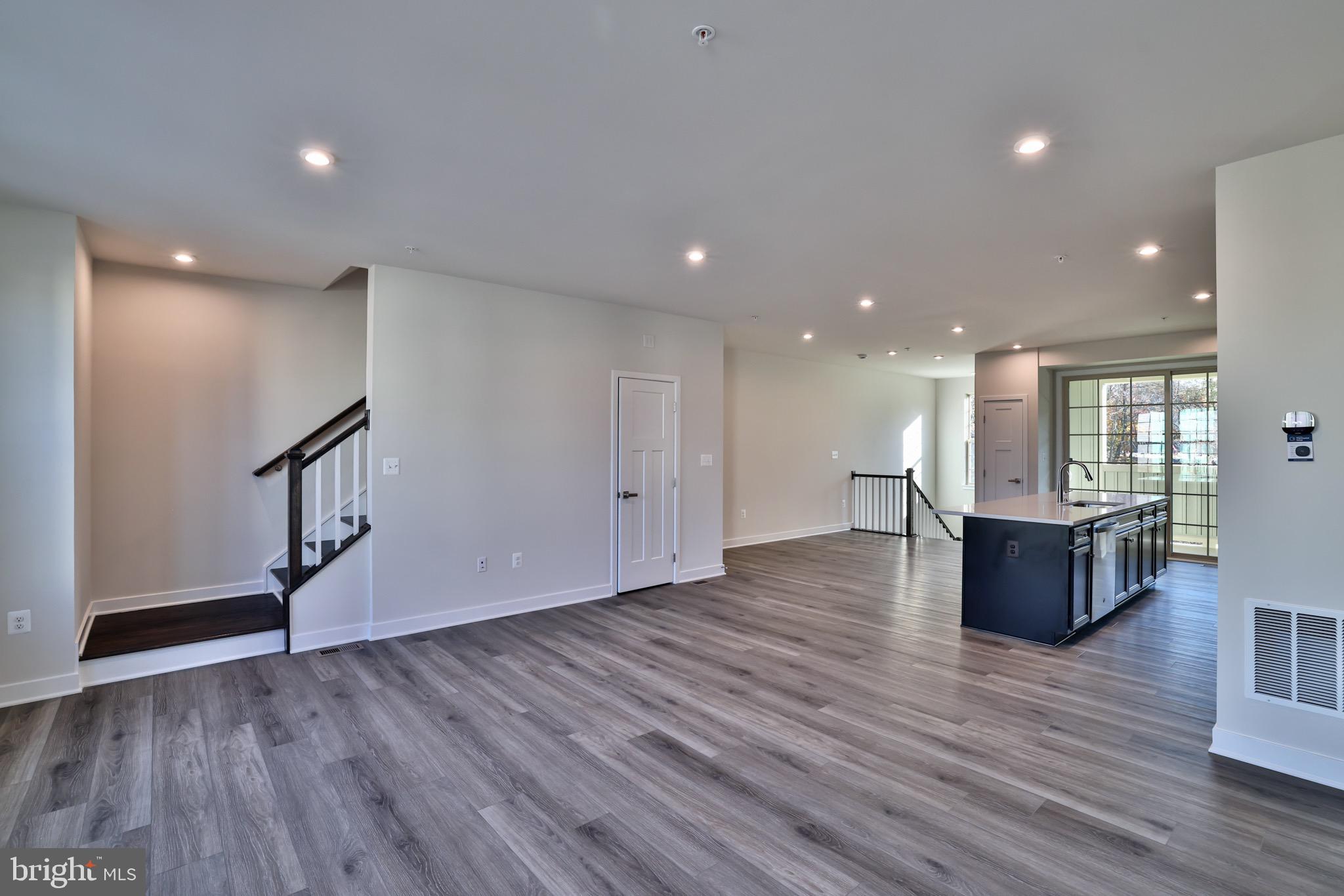 PARKSIDE - Residential Lease