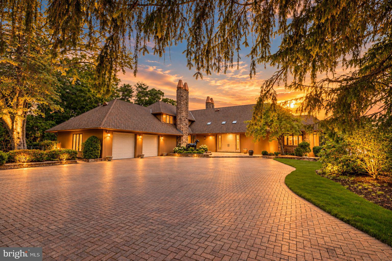 99 HOLLY LANE