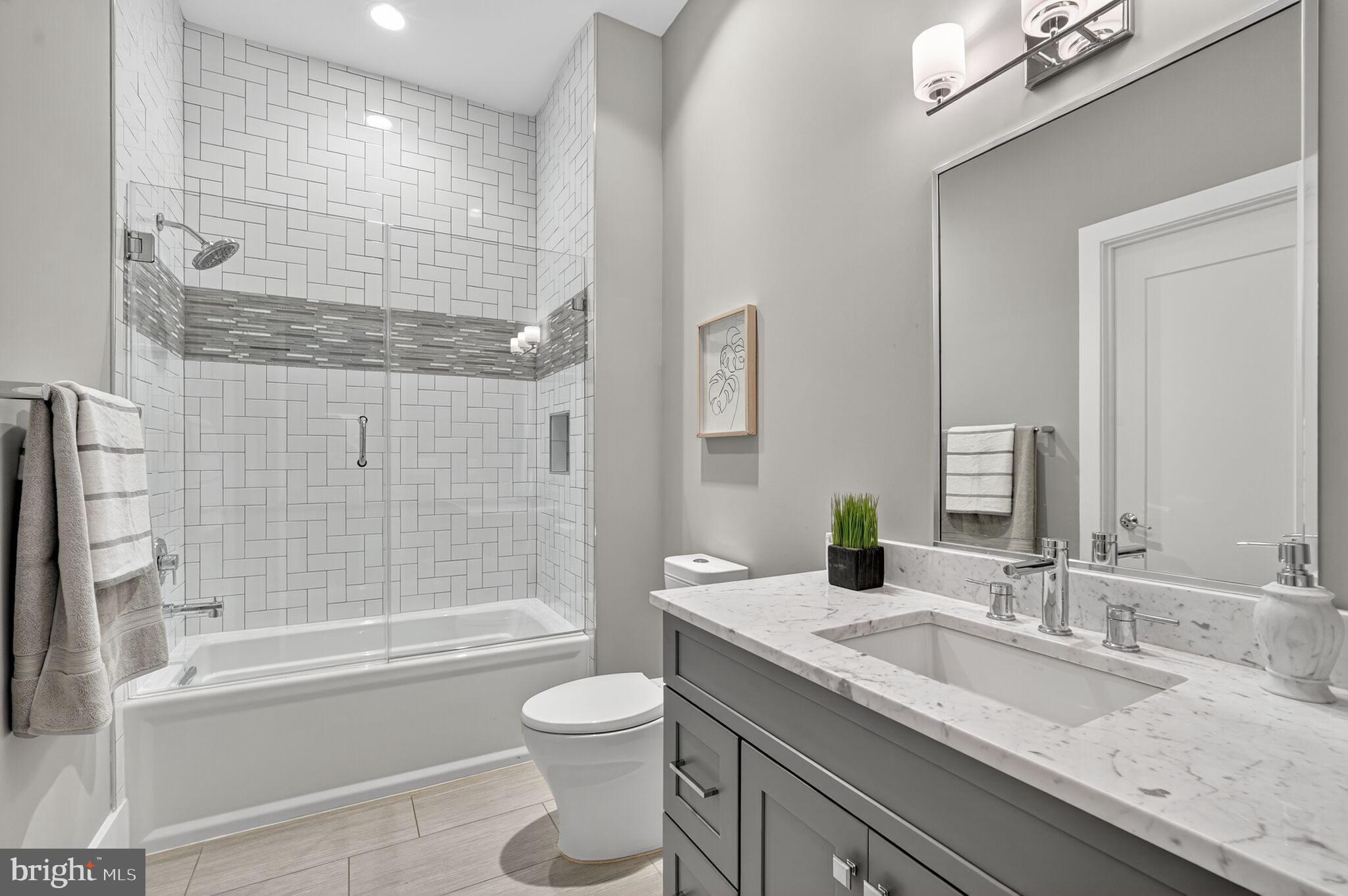 BROYHILL FOREST - Residential