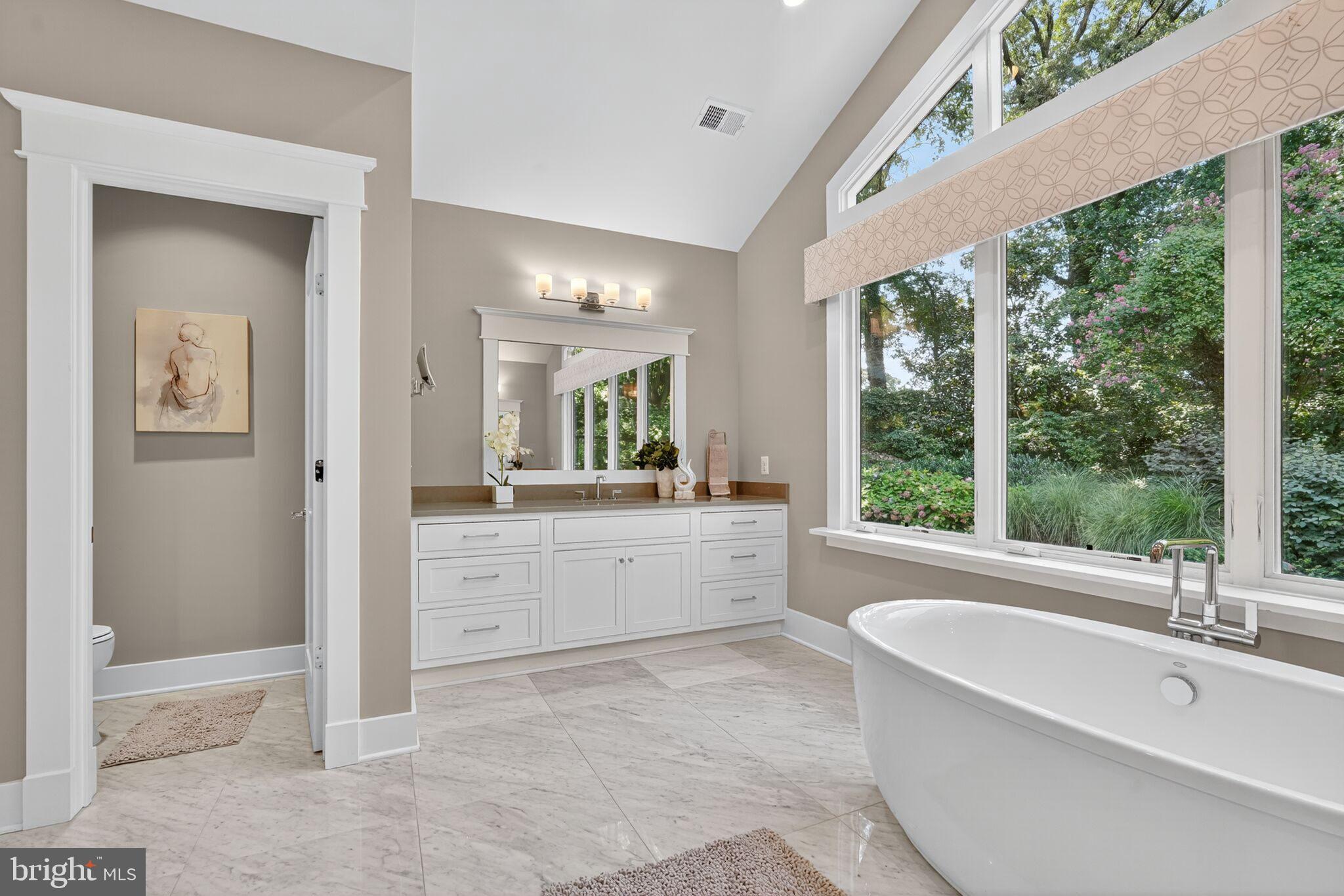 BROYHILL FOREST - Residential