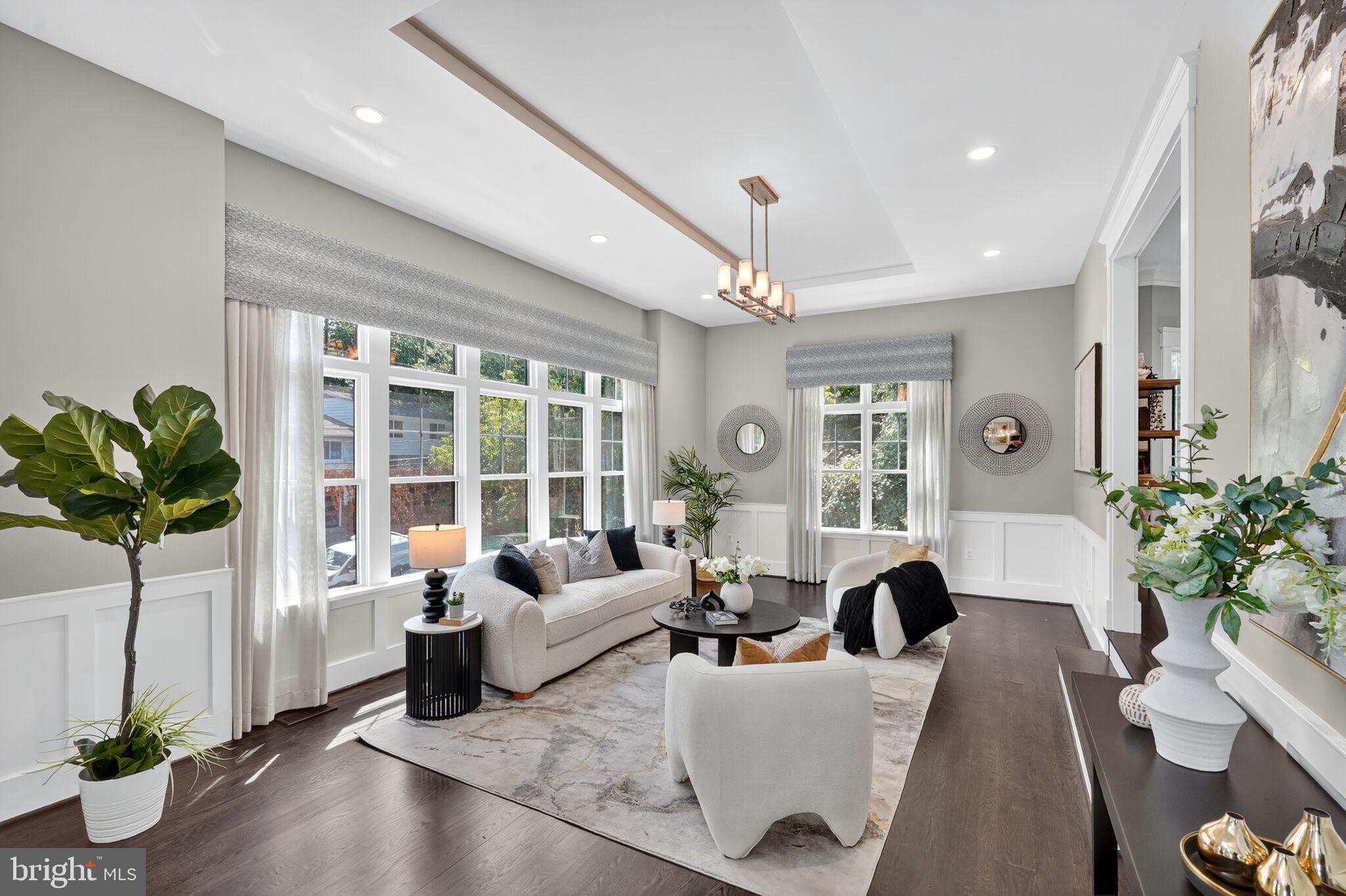 BROYHILL FOREST - Residential