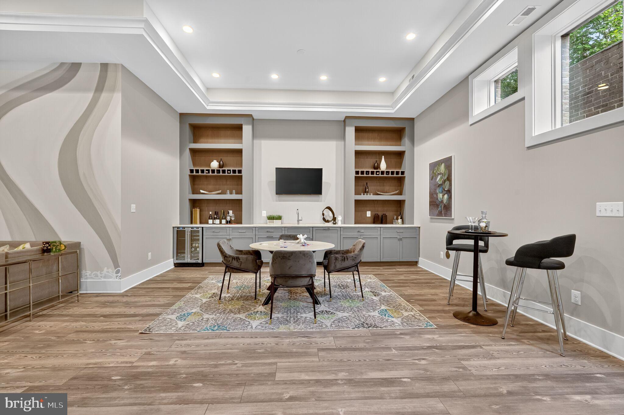 BROYHILL FOREST - Residential