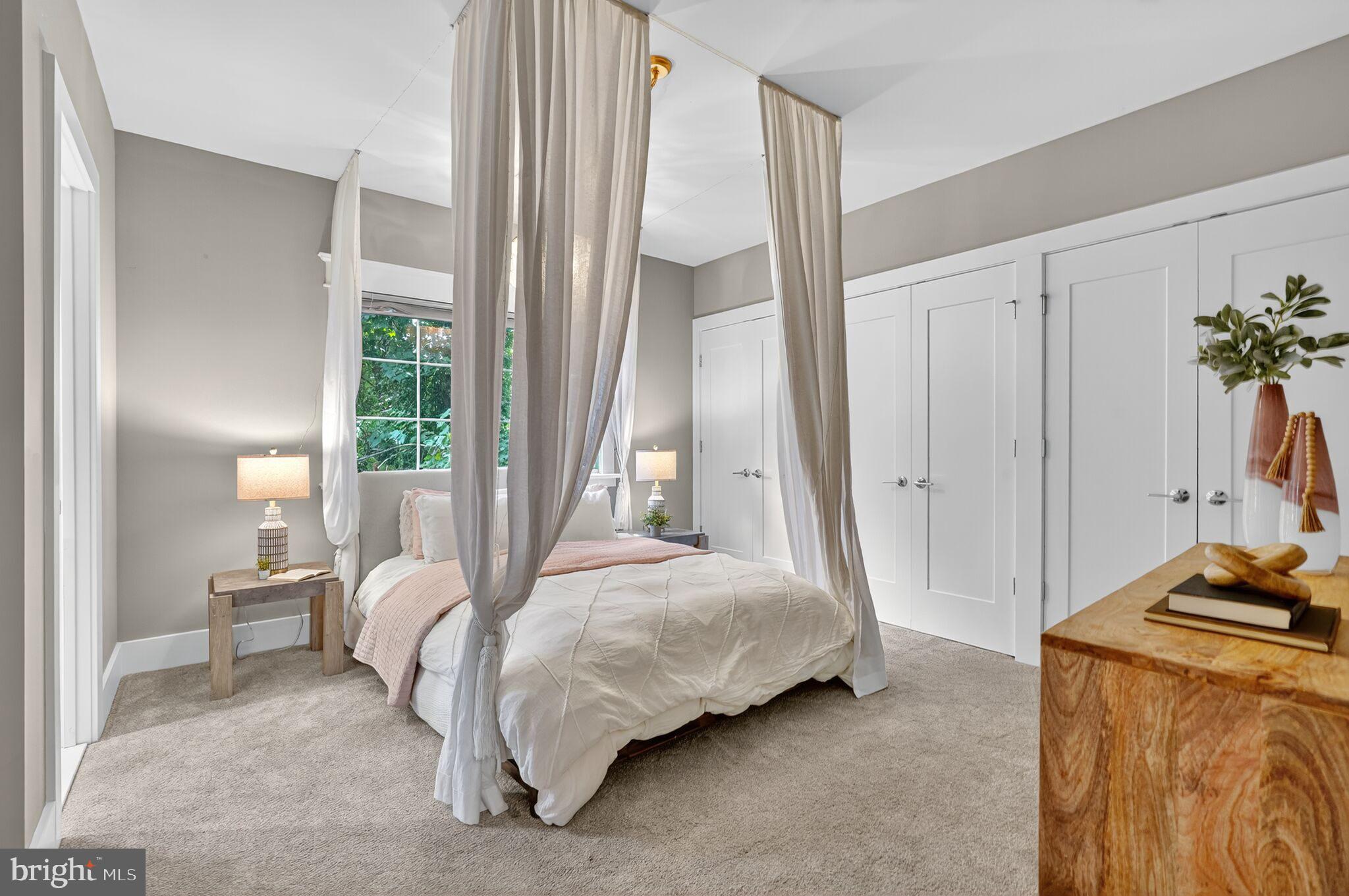 BROYHILL FOREST - Residential