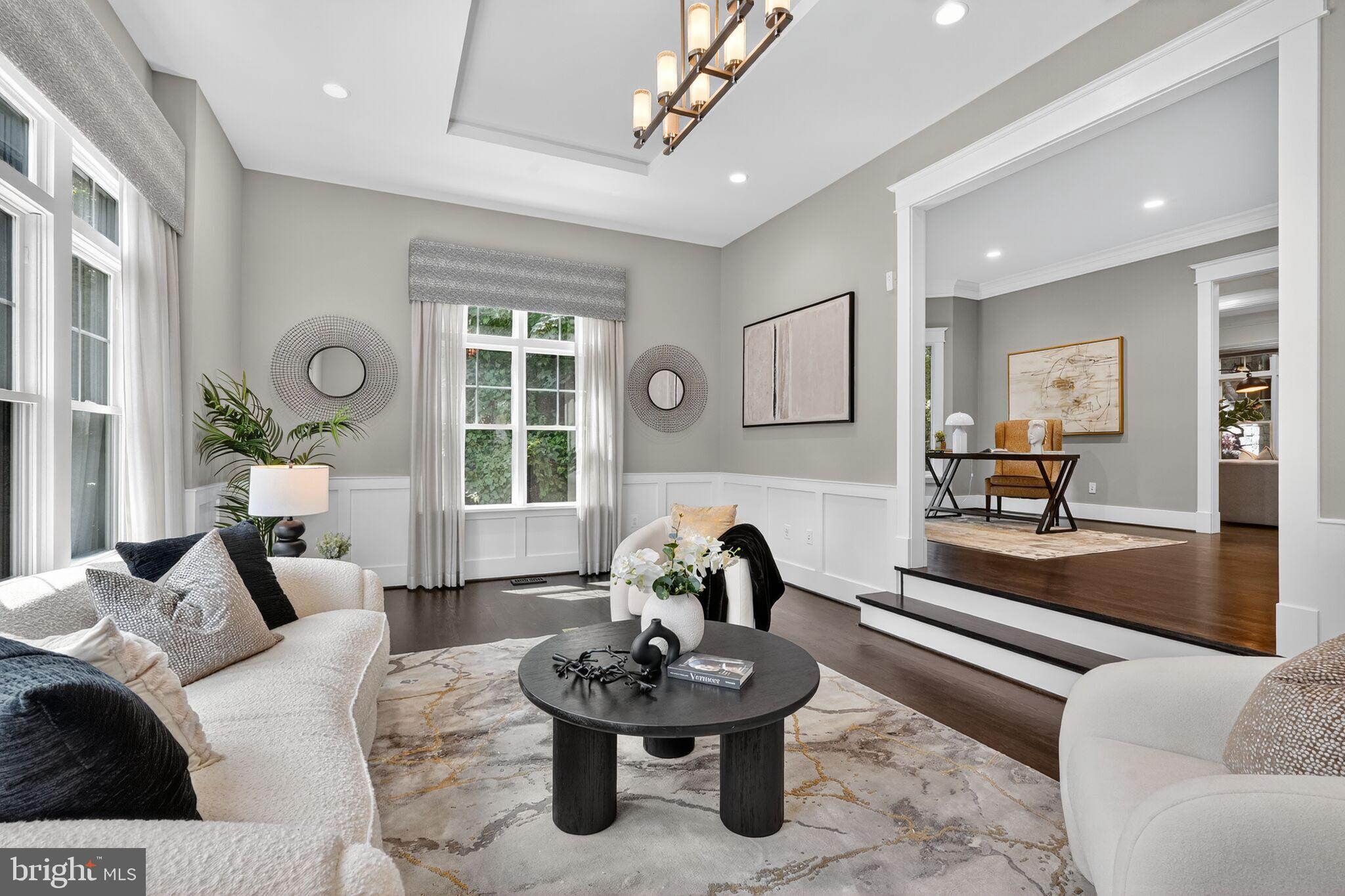 BROYHILL FOREST - Residential