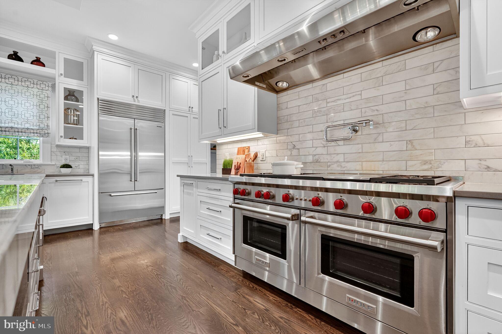 BROYHILL FOREST - Residential