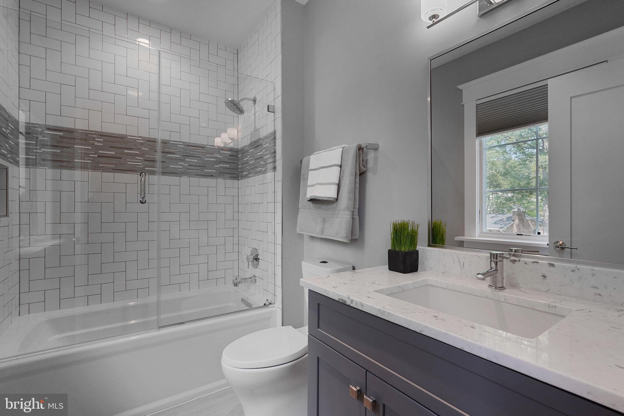 BROYHILL FOREST - Residential