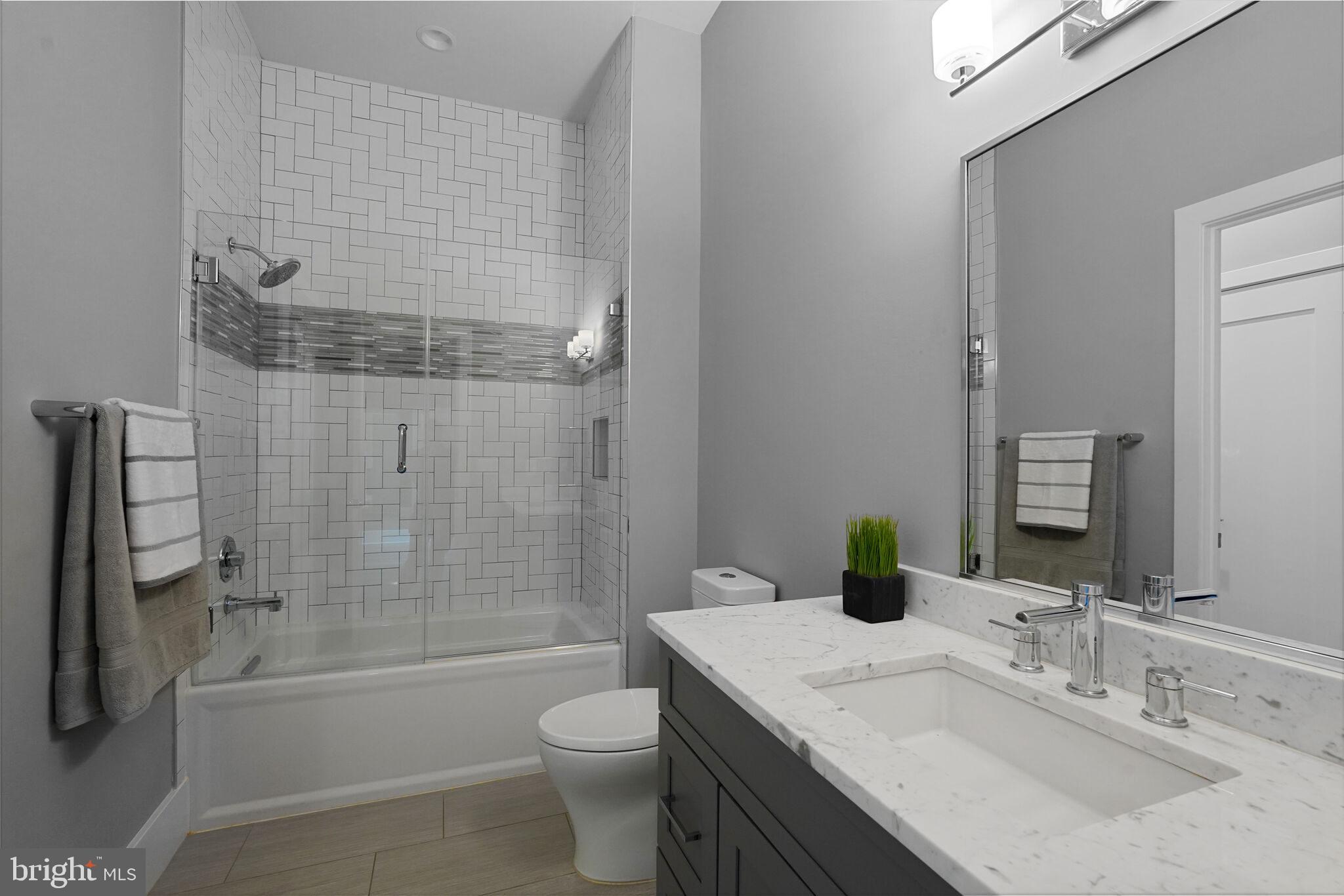 BROYHILL FOREST - Residential