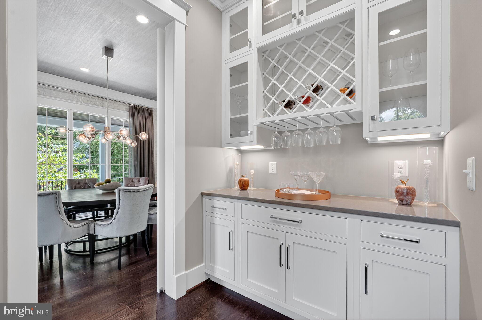 BROYHILL FOREST - Residential