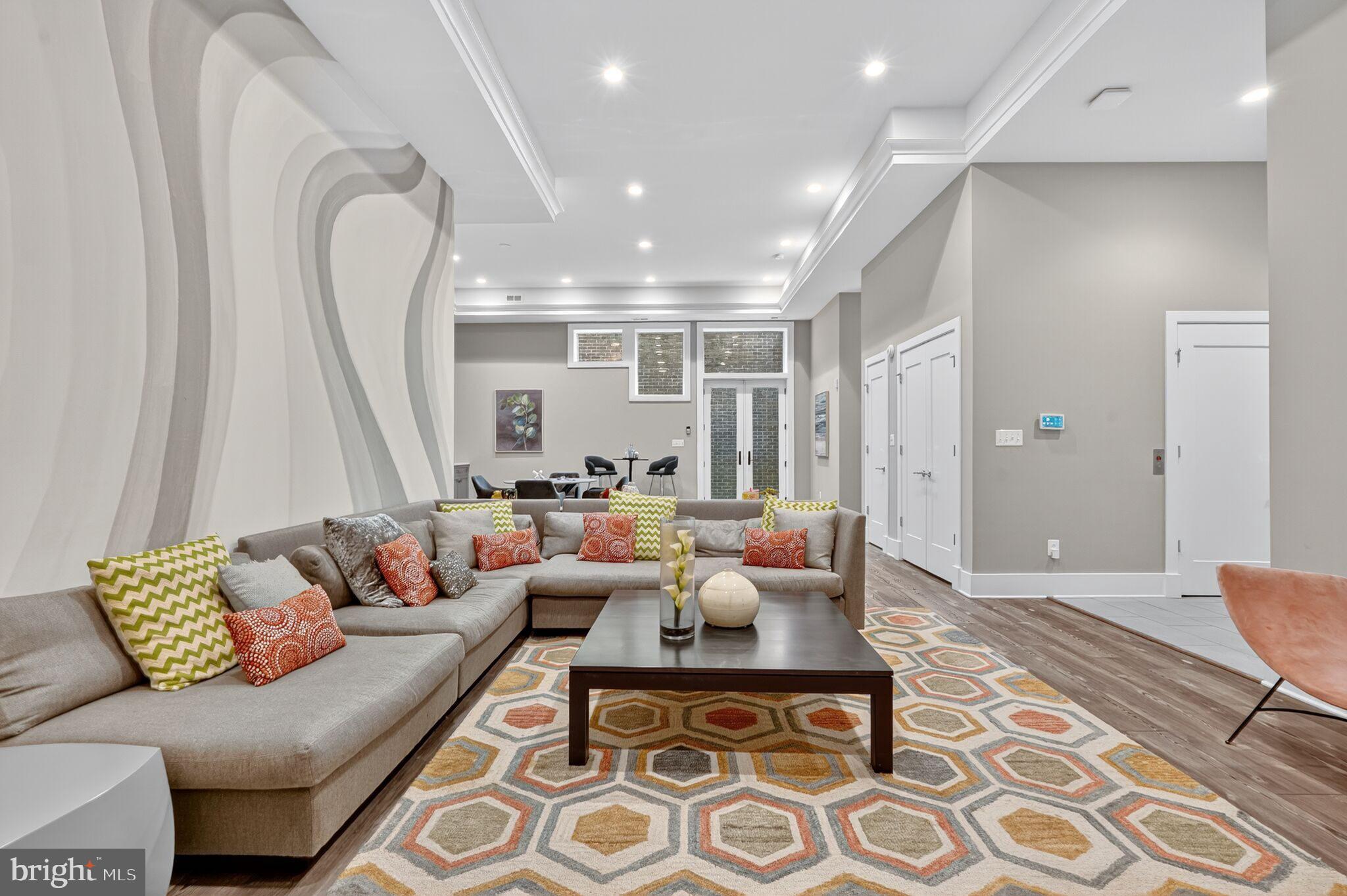 BROYHILL FOREST - Residential