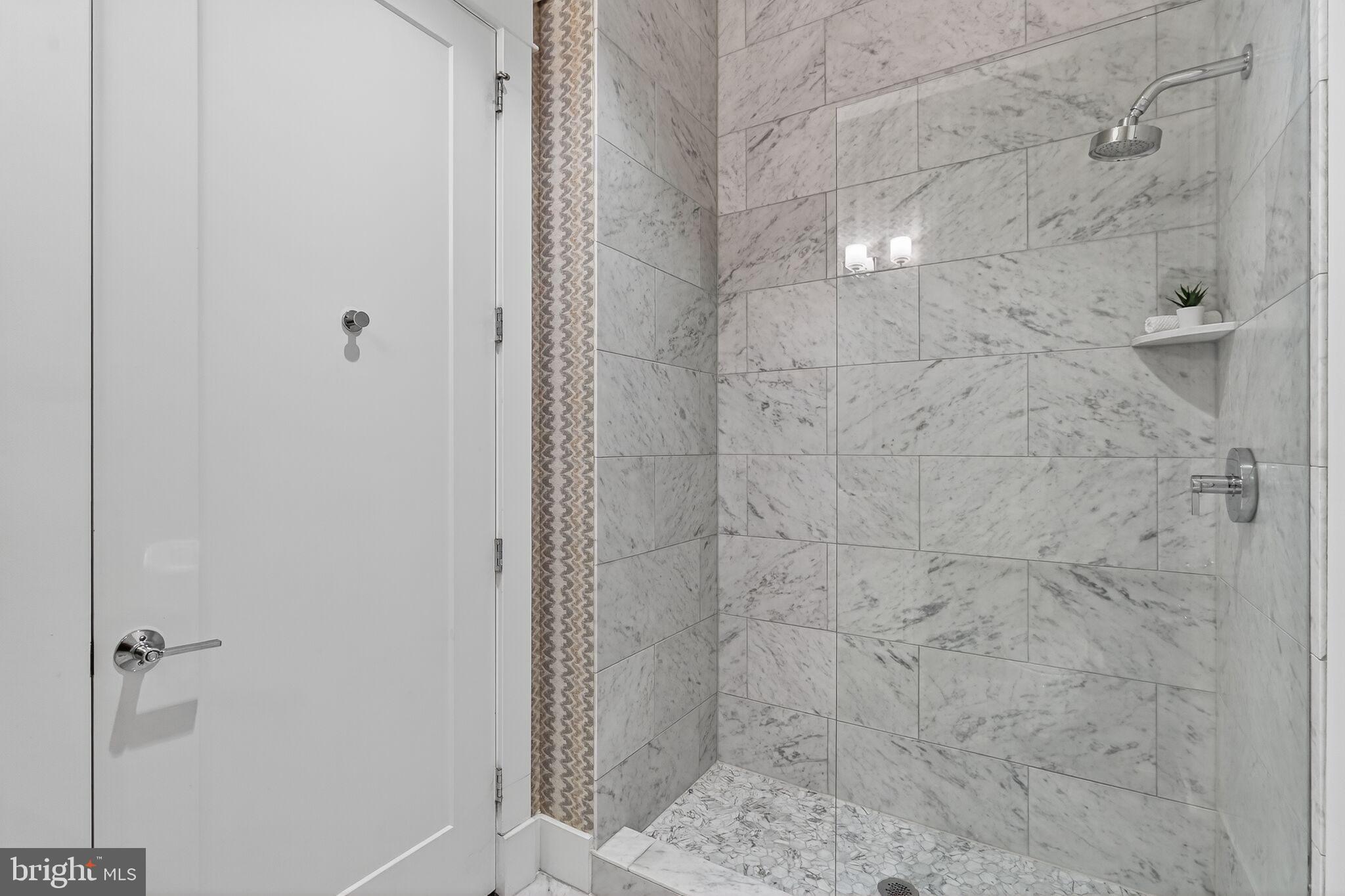 BROYHILL FOREST - Residential