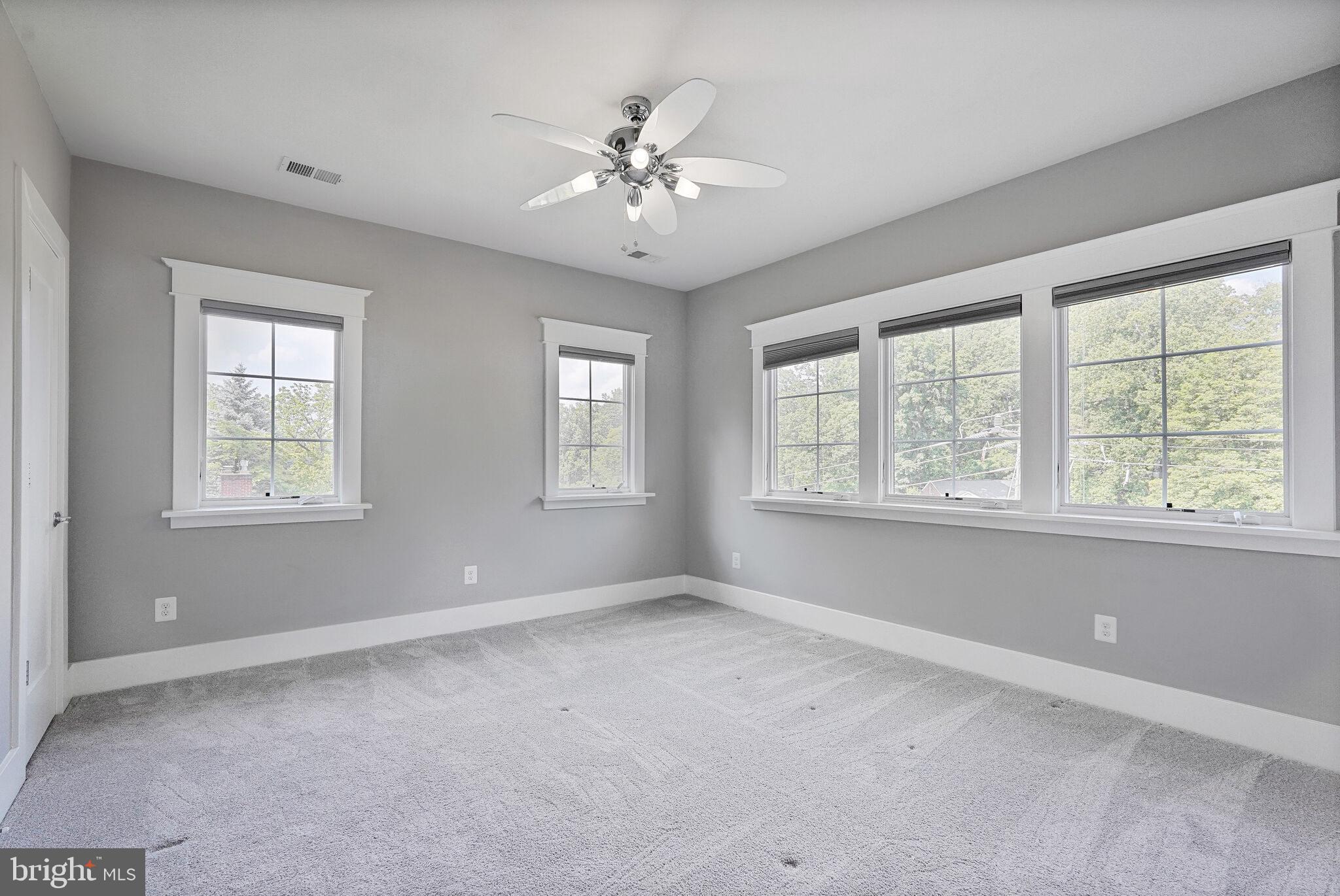 BROYHILL FOREST - Residential