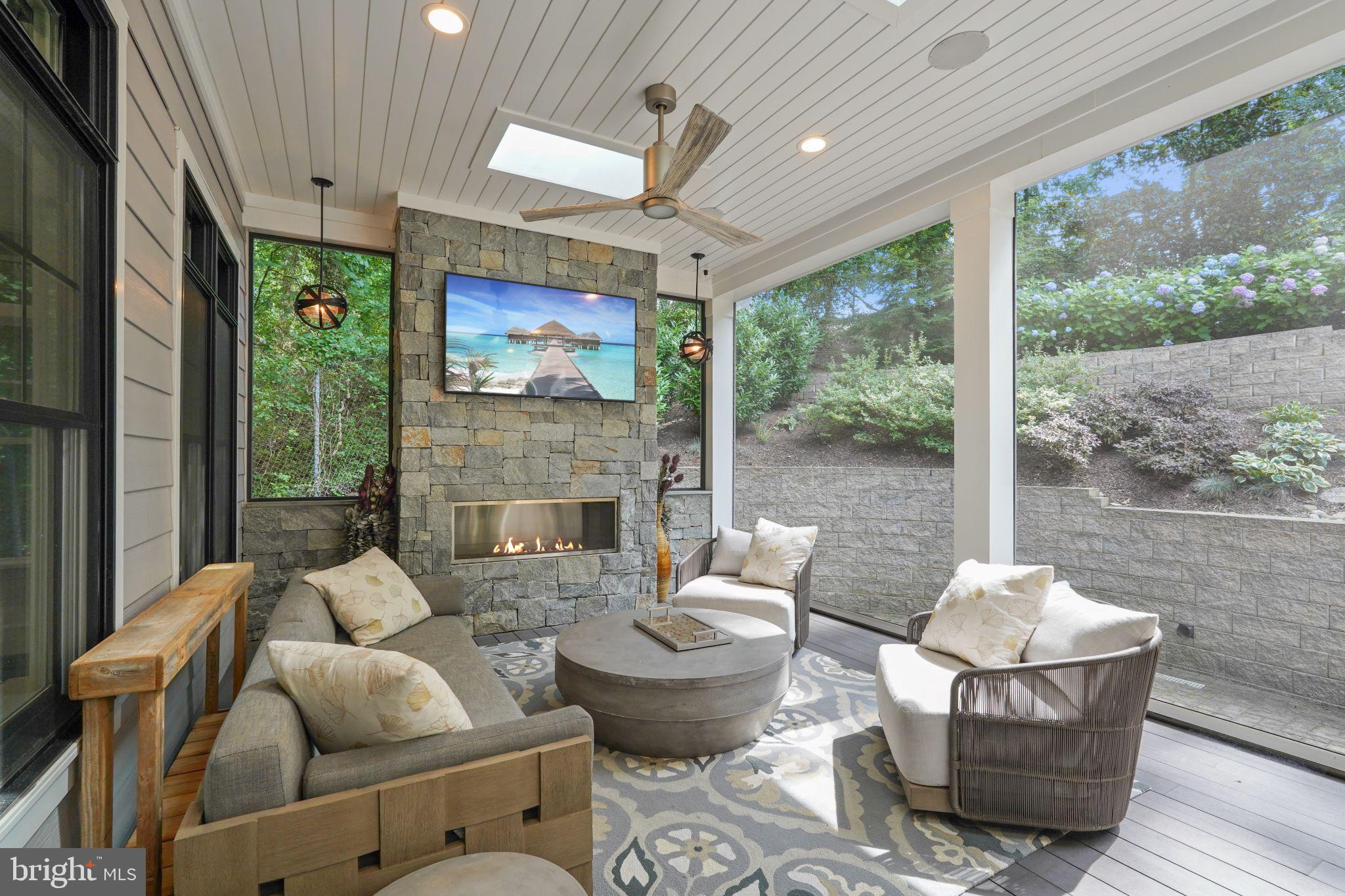 BROYHILL FOREST - Residential