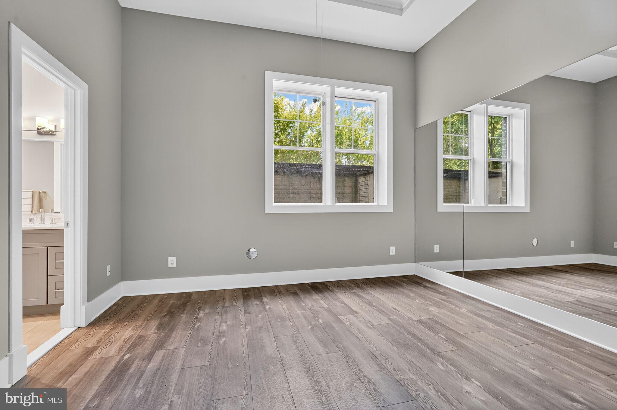 BROYHILL FOREST - Residential