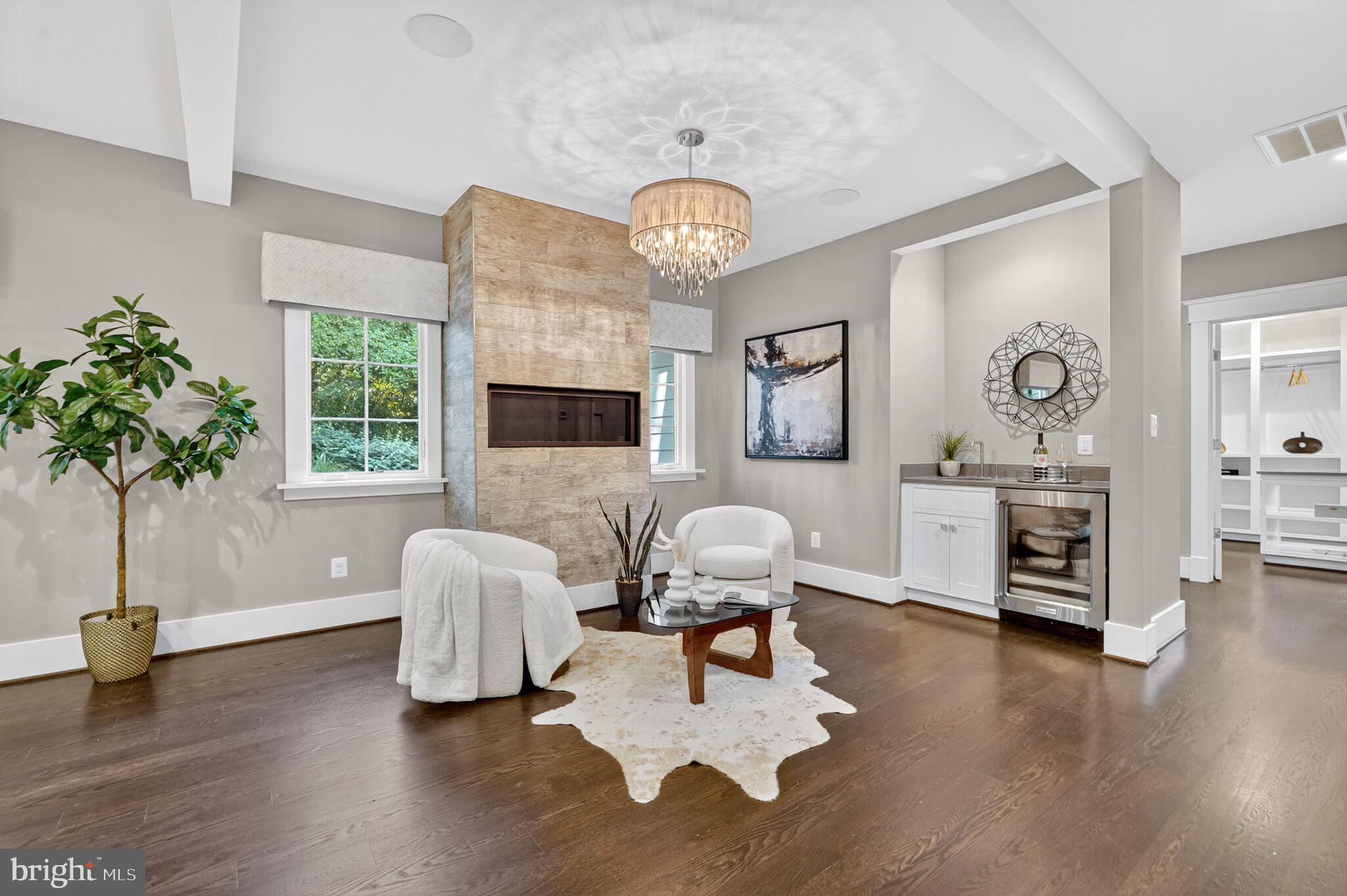 BROYHILL FOREST - Residential