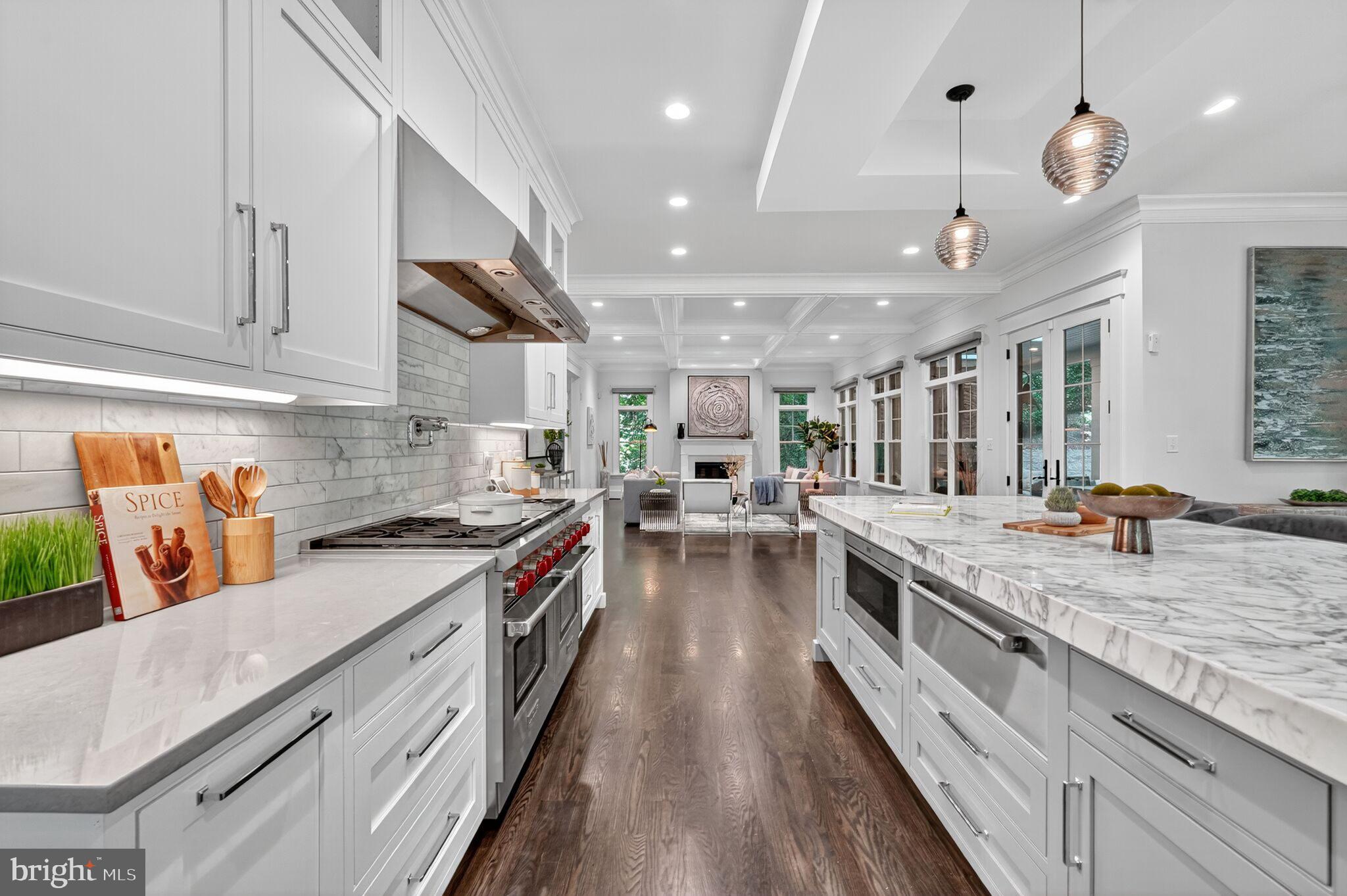 BROYHILL FOREST - Residential