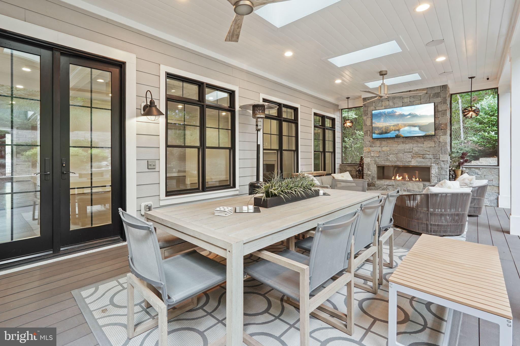 BROYHILL FOREST - Residential