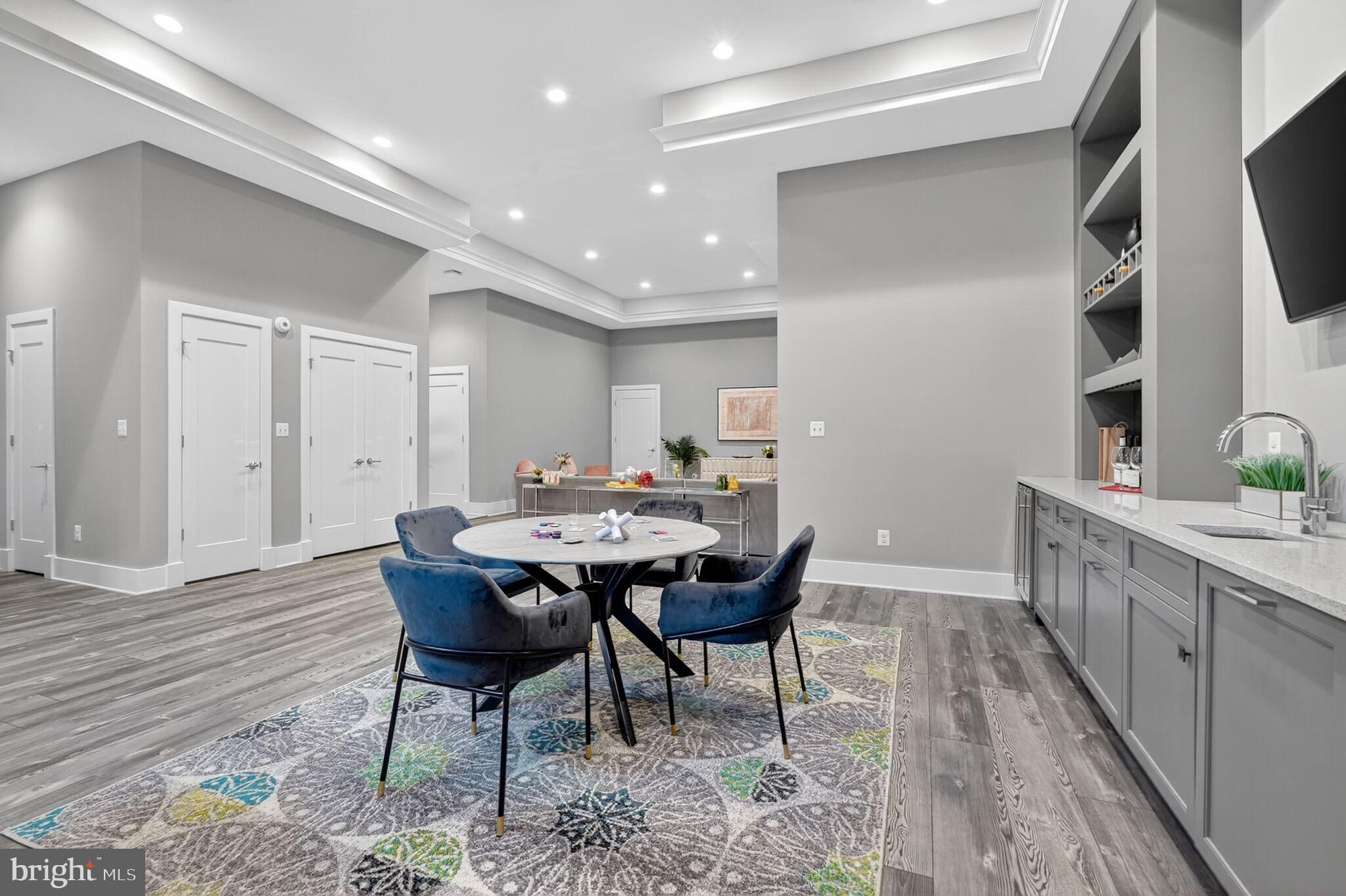 BROYHILL FOREST - Residential