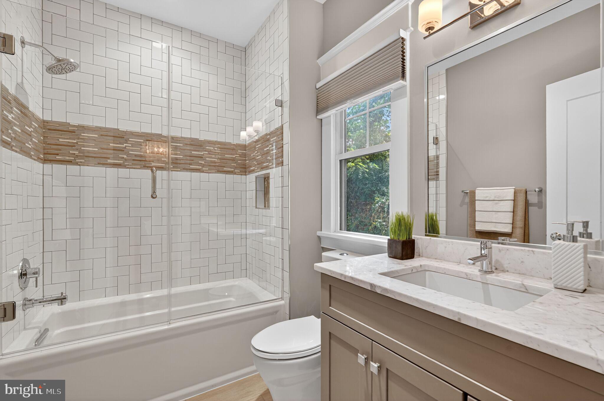 BROYHILL FOREST - Residential