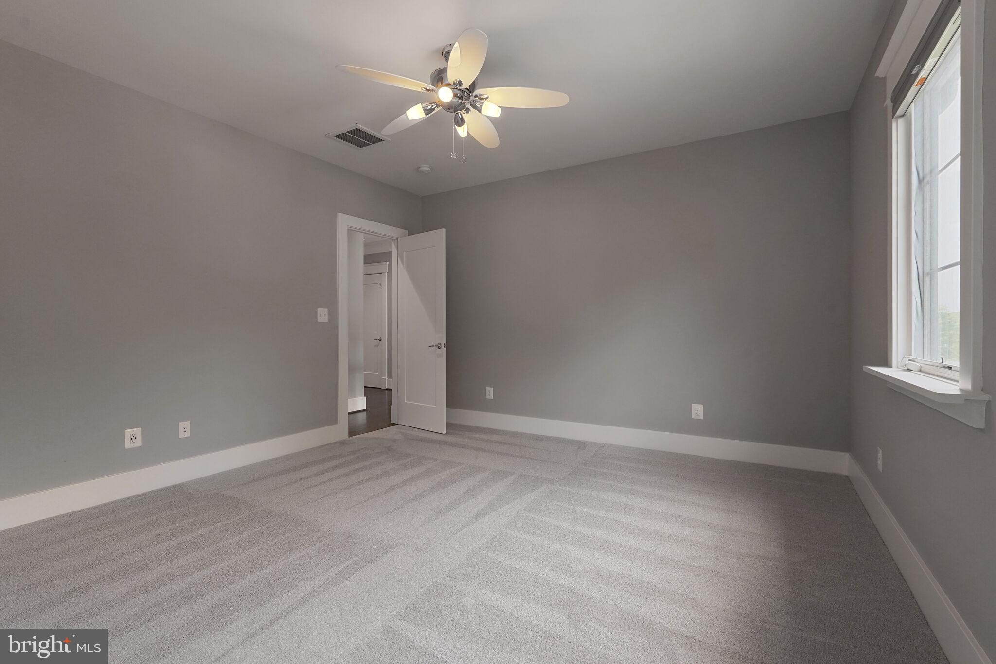 BROYHILL FOREST - Residential