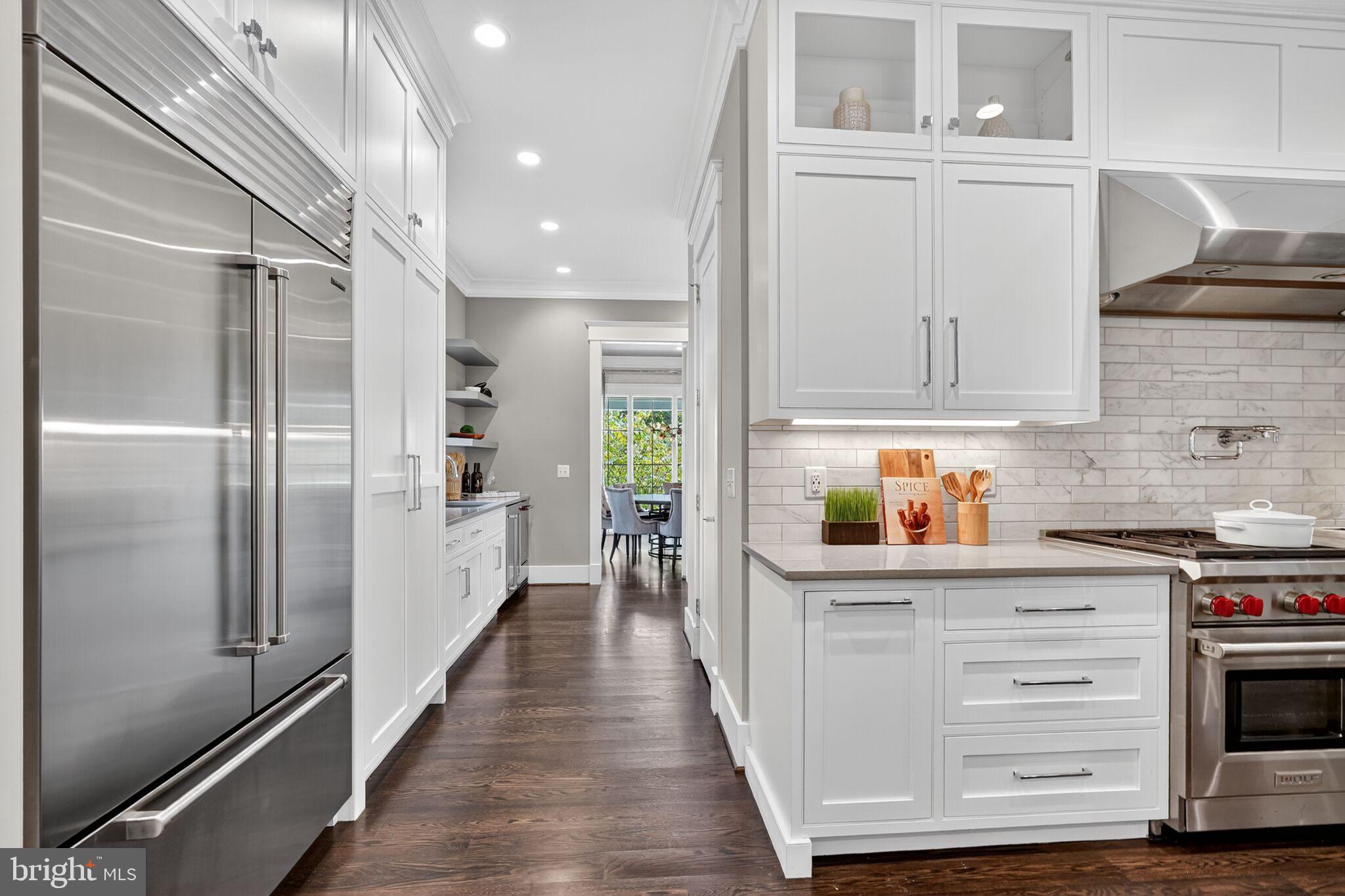 BROYHILL FOREST - Residential