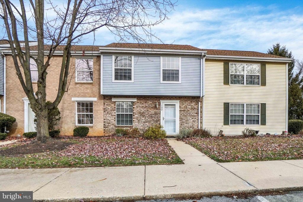 Photo of 102 Lexton Drive #102, YORK, PA 17404 (MLS # PAYK2094912)