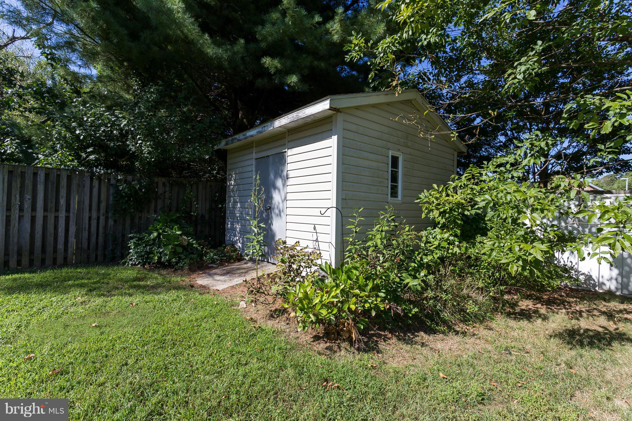 VISTA WOODS - Residential