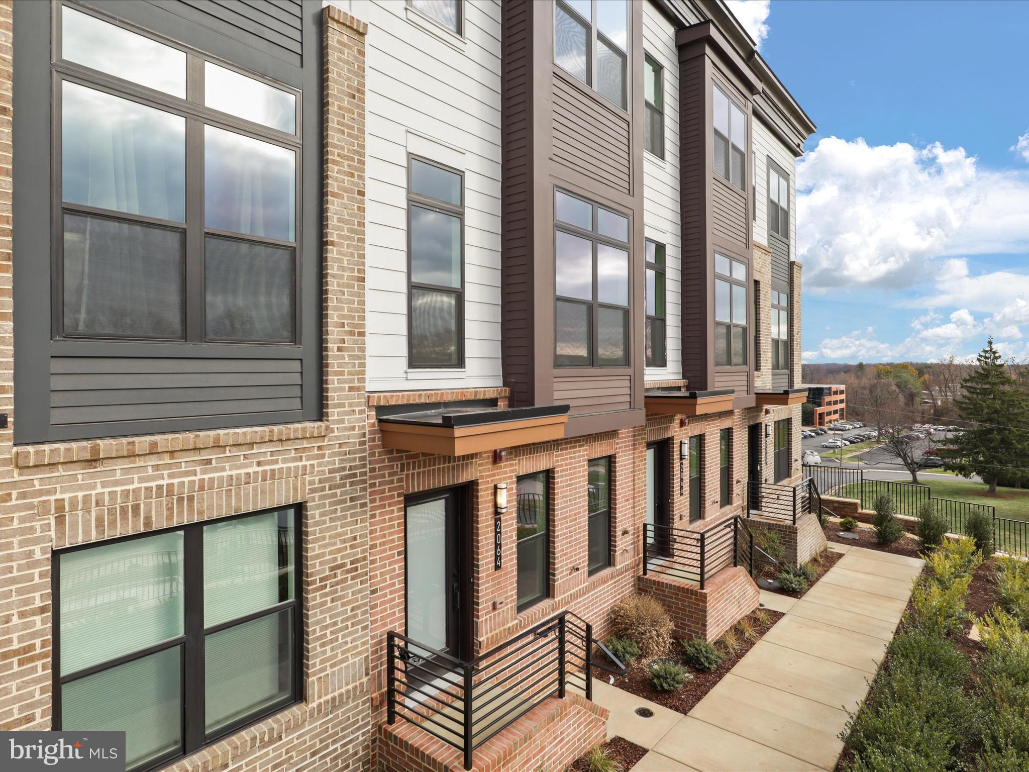 2064 TYSONS RIDGELINE ROAD