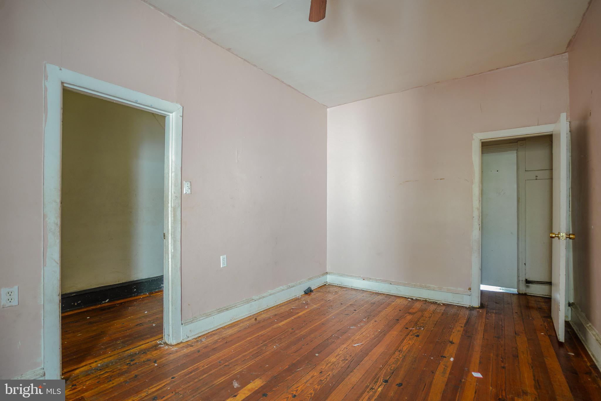 FRANKFORD - Residential