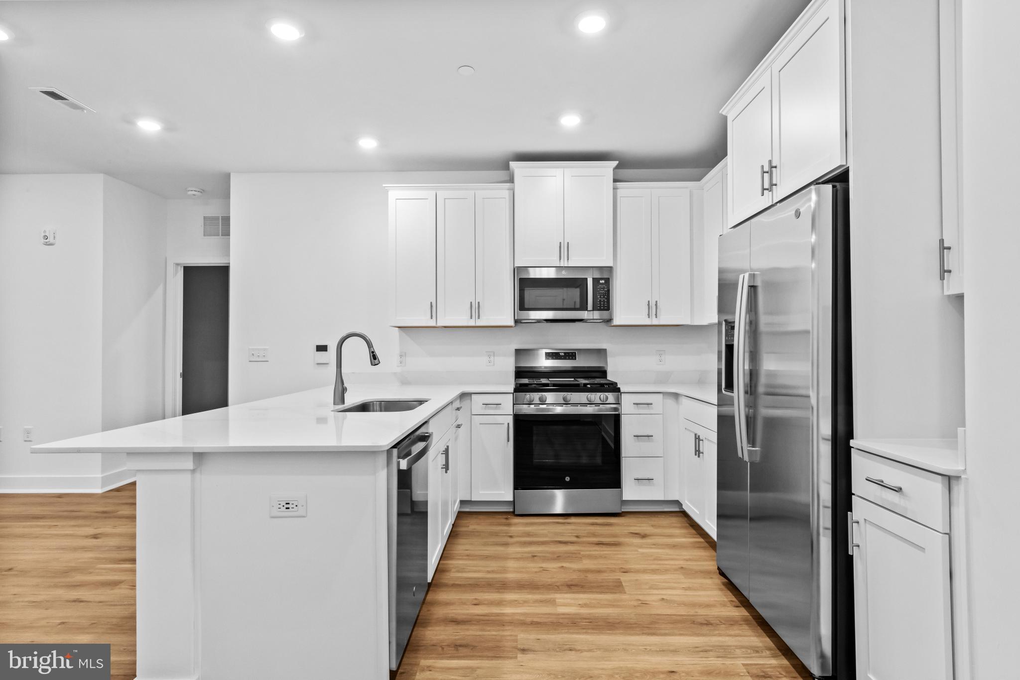 28311 RADFORD COURT