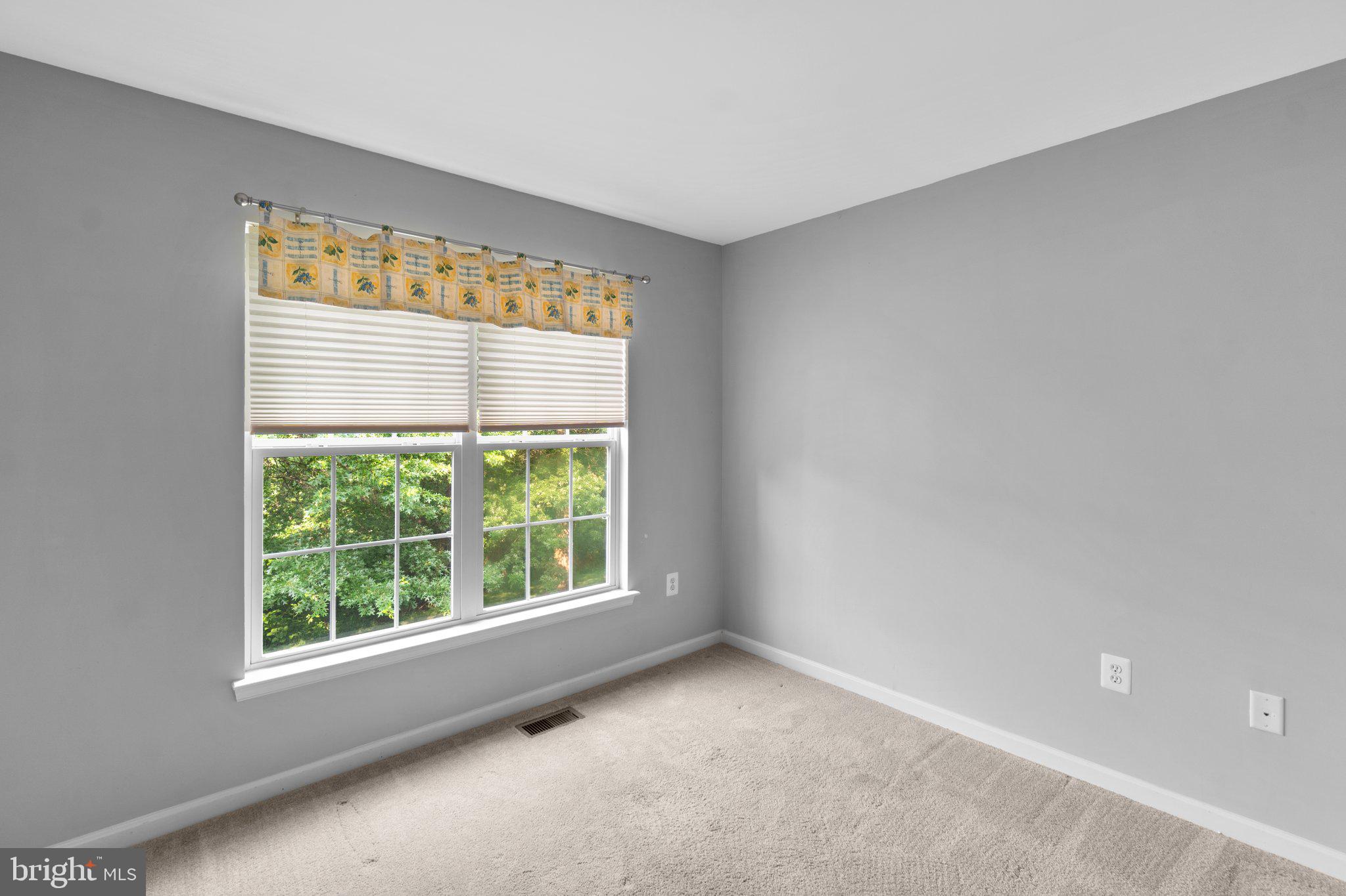 TOWN OF ROUND HILL - Residential