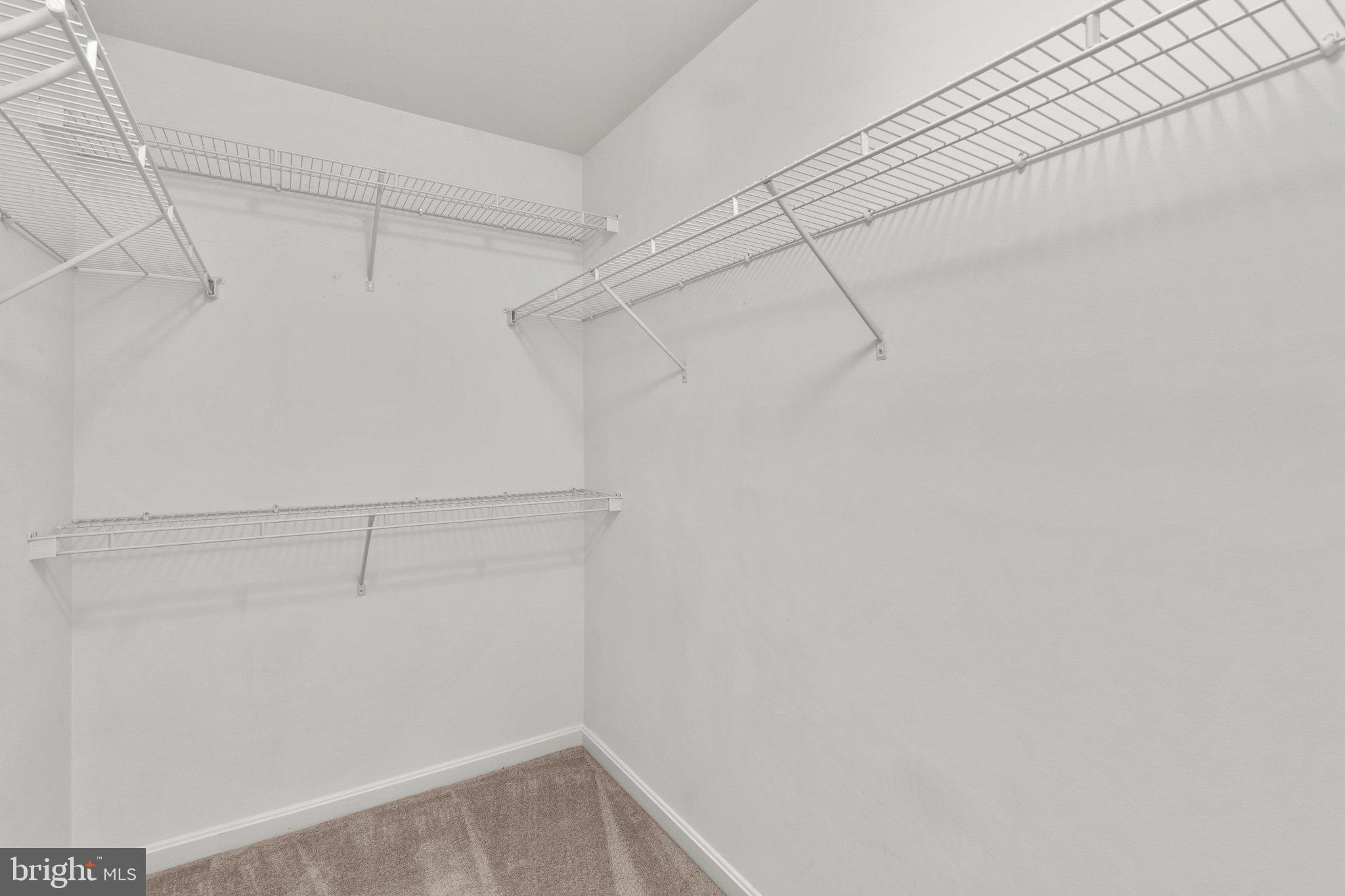 TOWN OF ROUND HILL - Residential