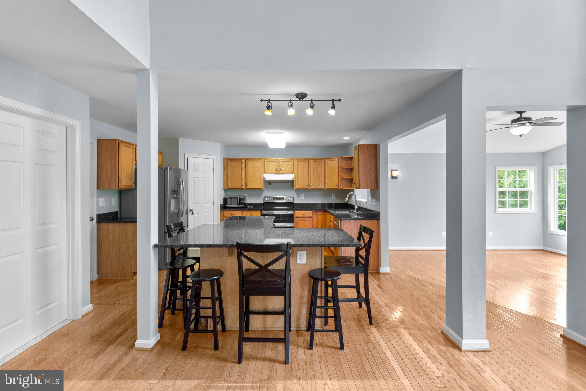 TOWN OF ROUND HILL - Residential