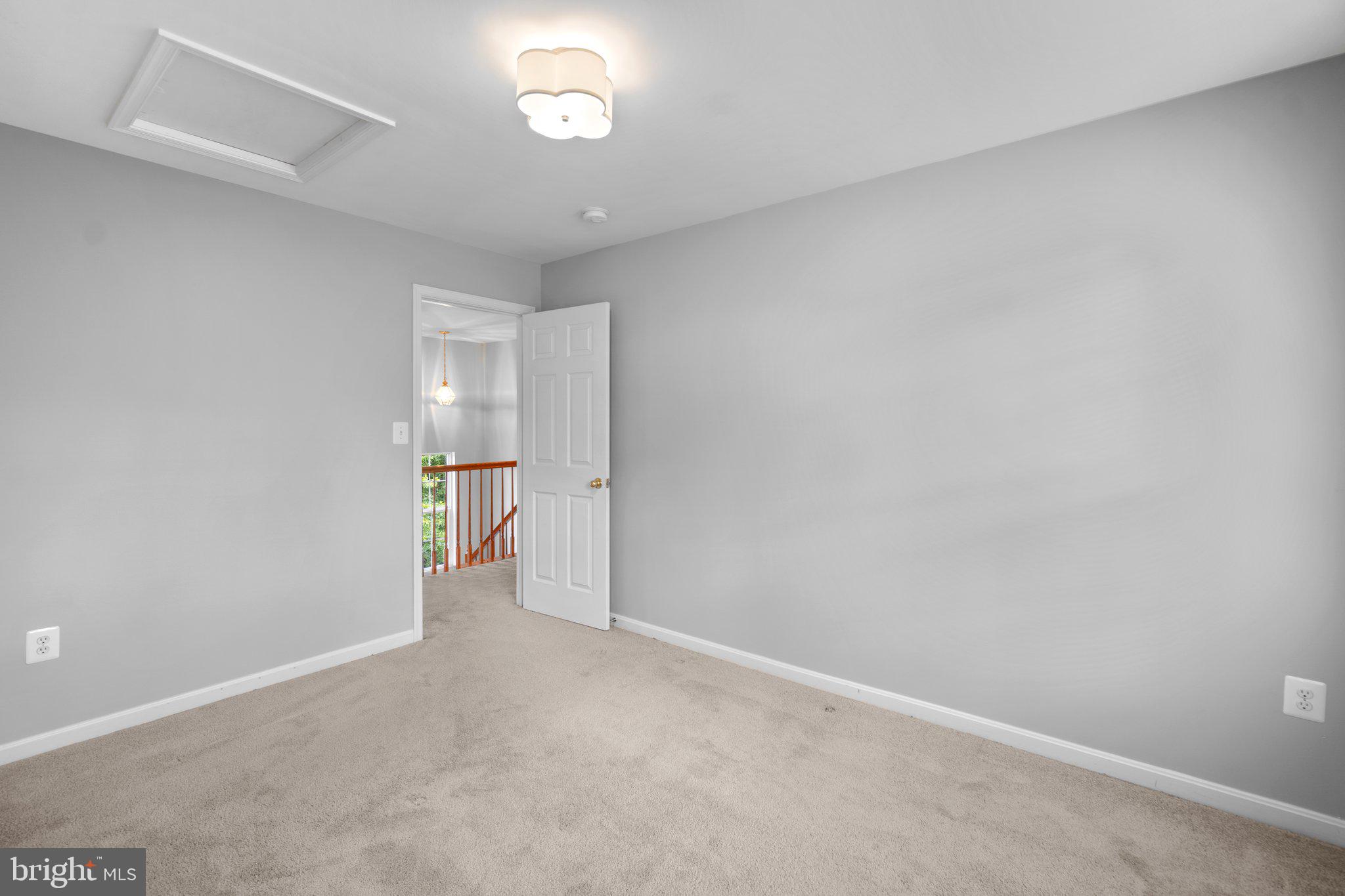 TOWN OF ROUND HILL - Residential