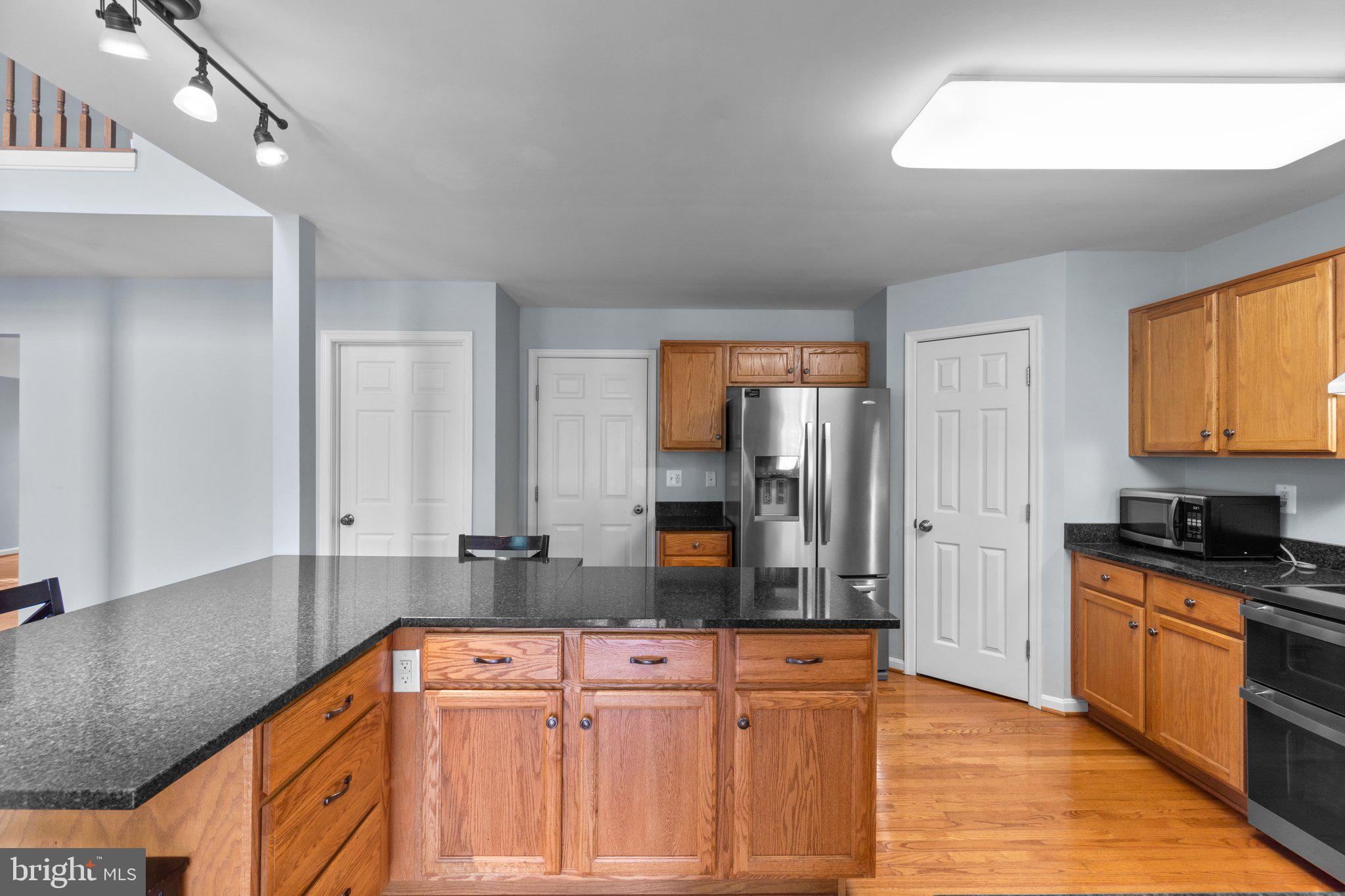 TOWN OF ROUND HILL - Residential