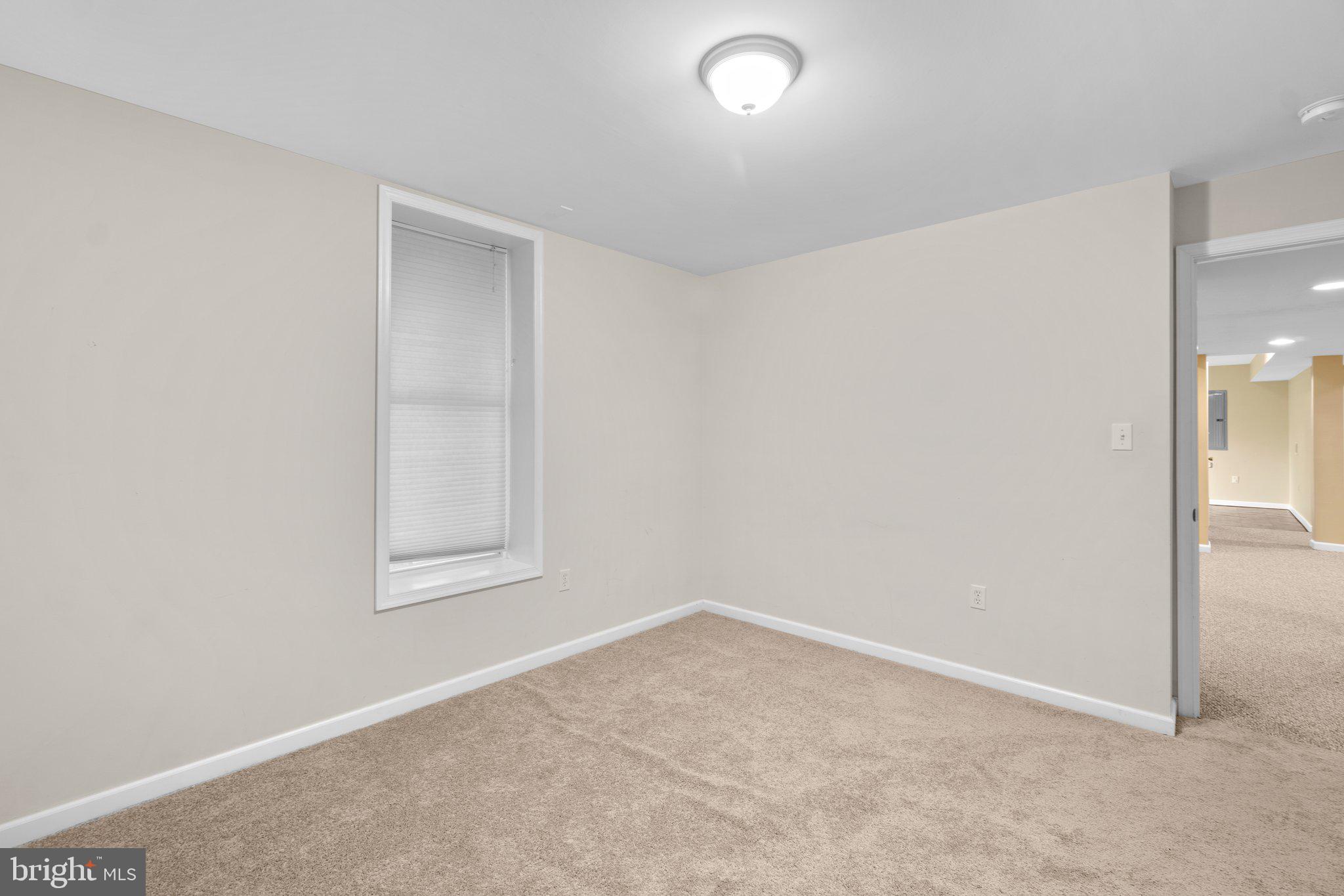 TOWN OF ROUND HILL - Residential