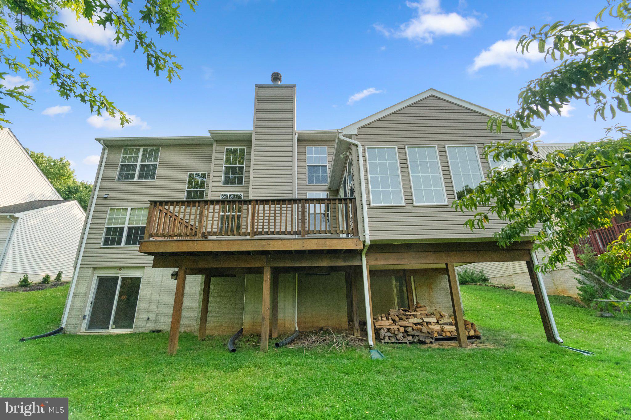 TOWN OF ROUND HILL - Residential