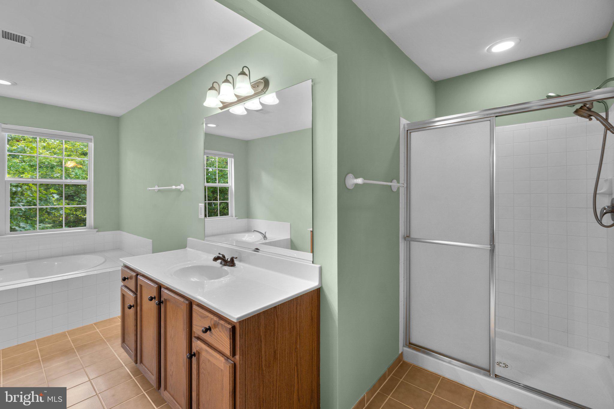 TOWN OF ROUND HILL - Residential