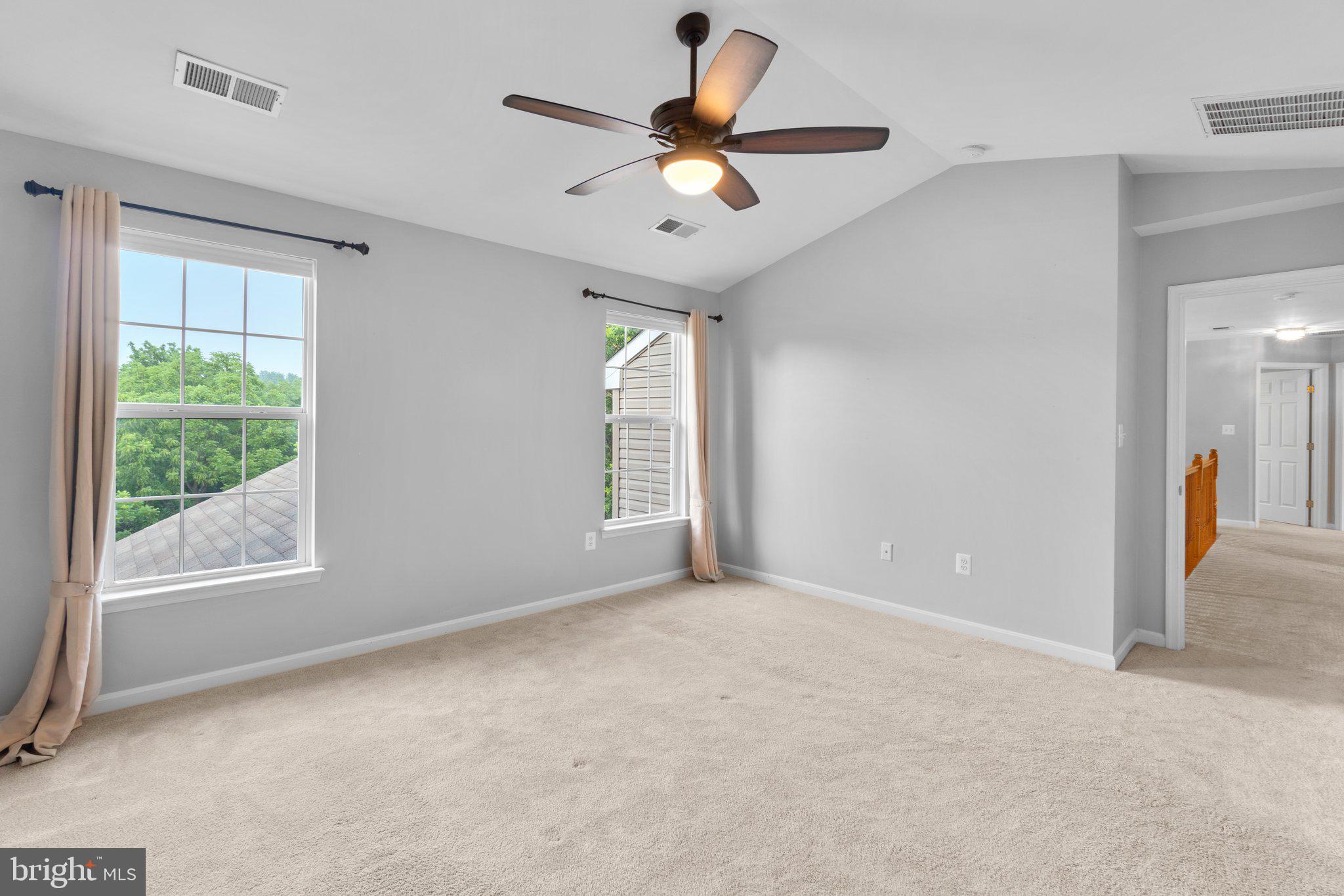 TOWN OF ROUND HILL - Residential