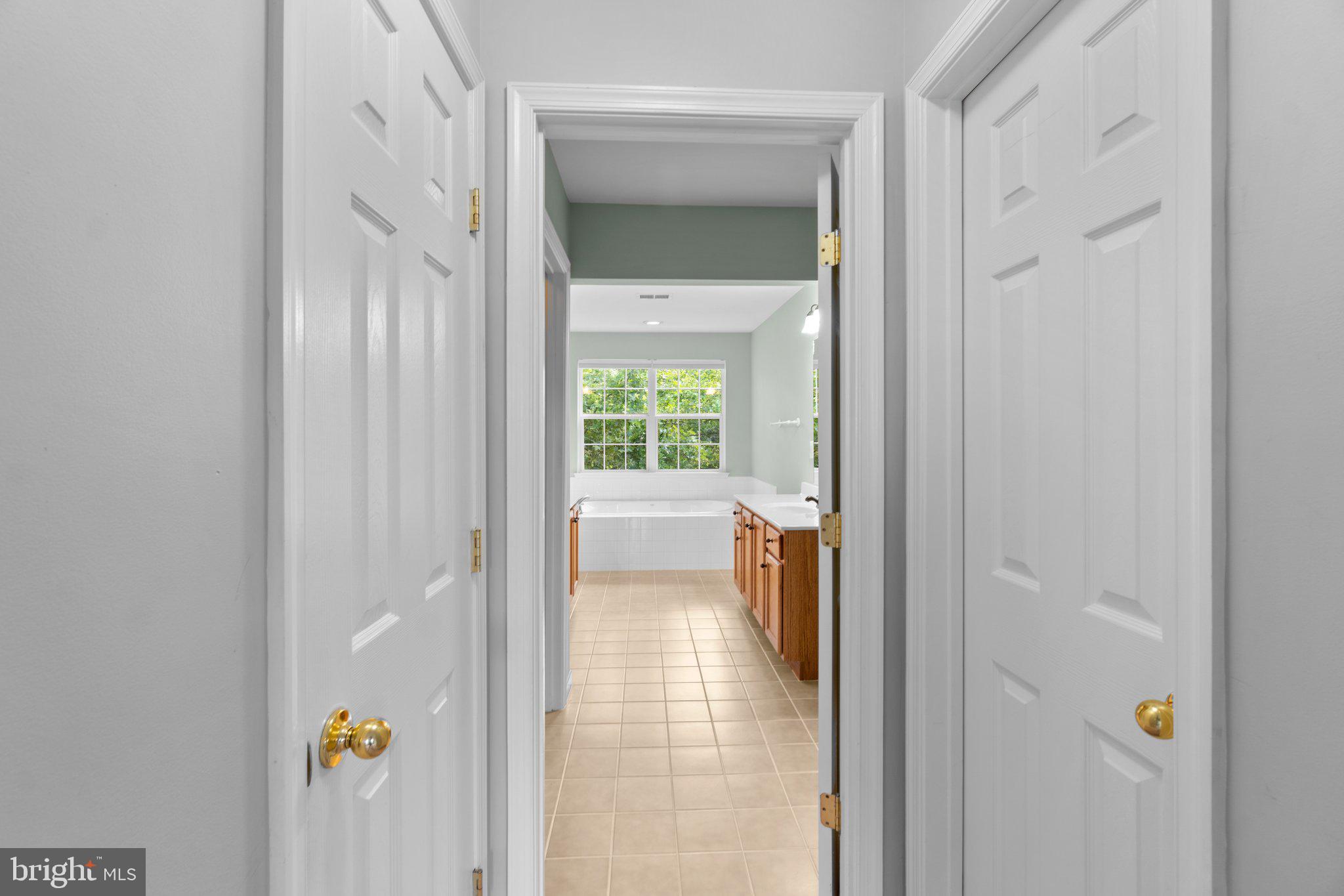 TOWN OF ROUND HILL - Residential