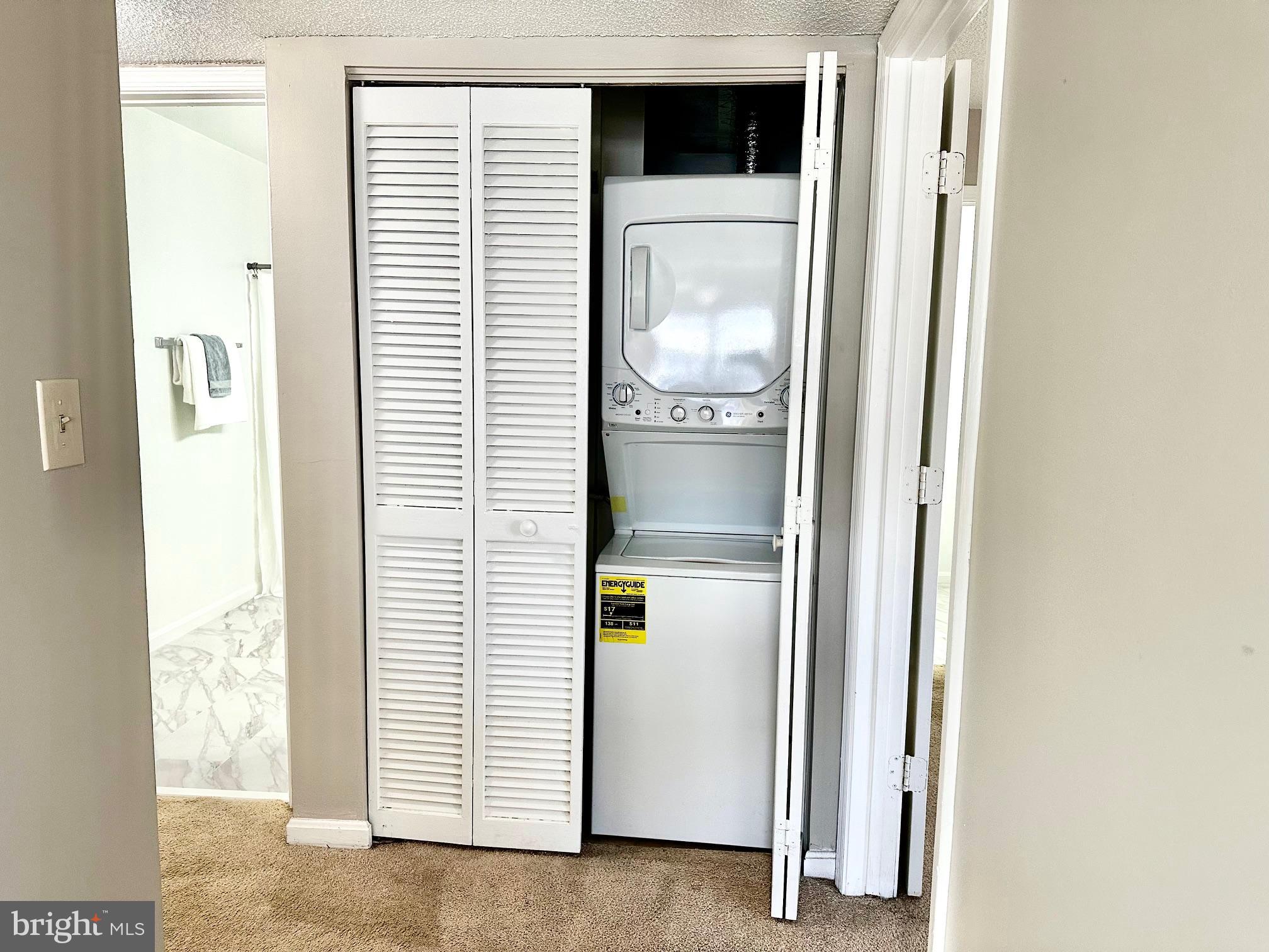 VISTAS 2 AT LAUREL - Residential