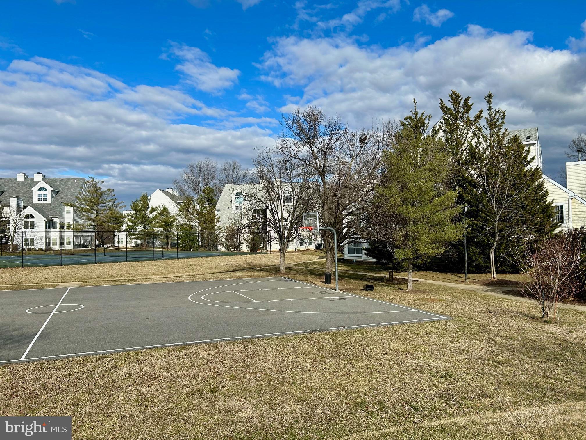 VISTAS 2 AT LAUREL - Residential