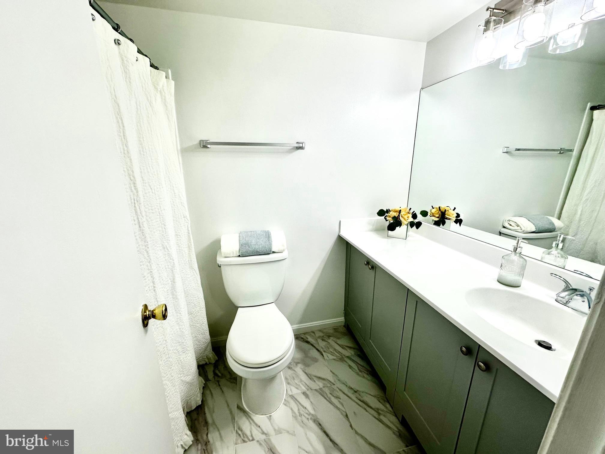 VISTAS 2 AT LAUREL - Residential