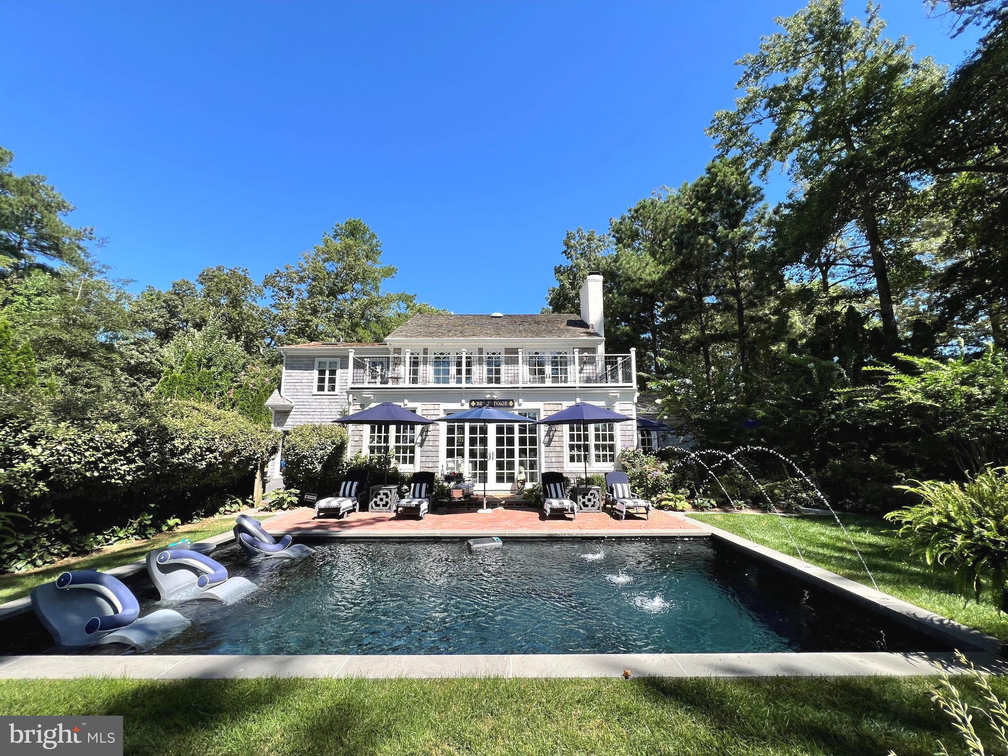 12 WEST SIDE DRIVE
