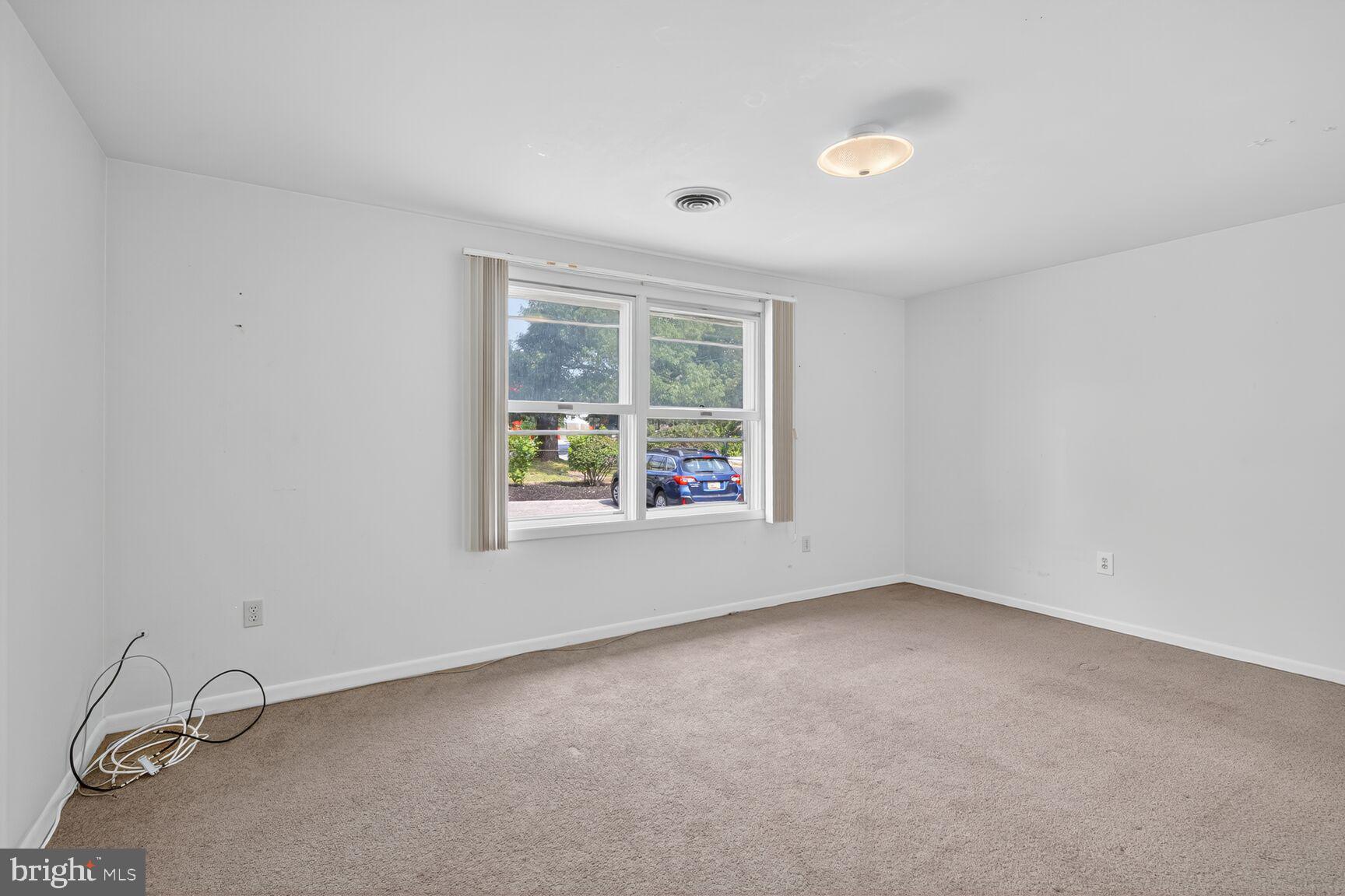 BLAIR - Commercial Sale