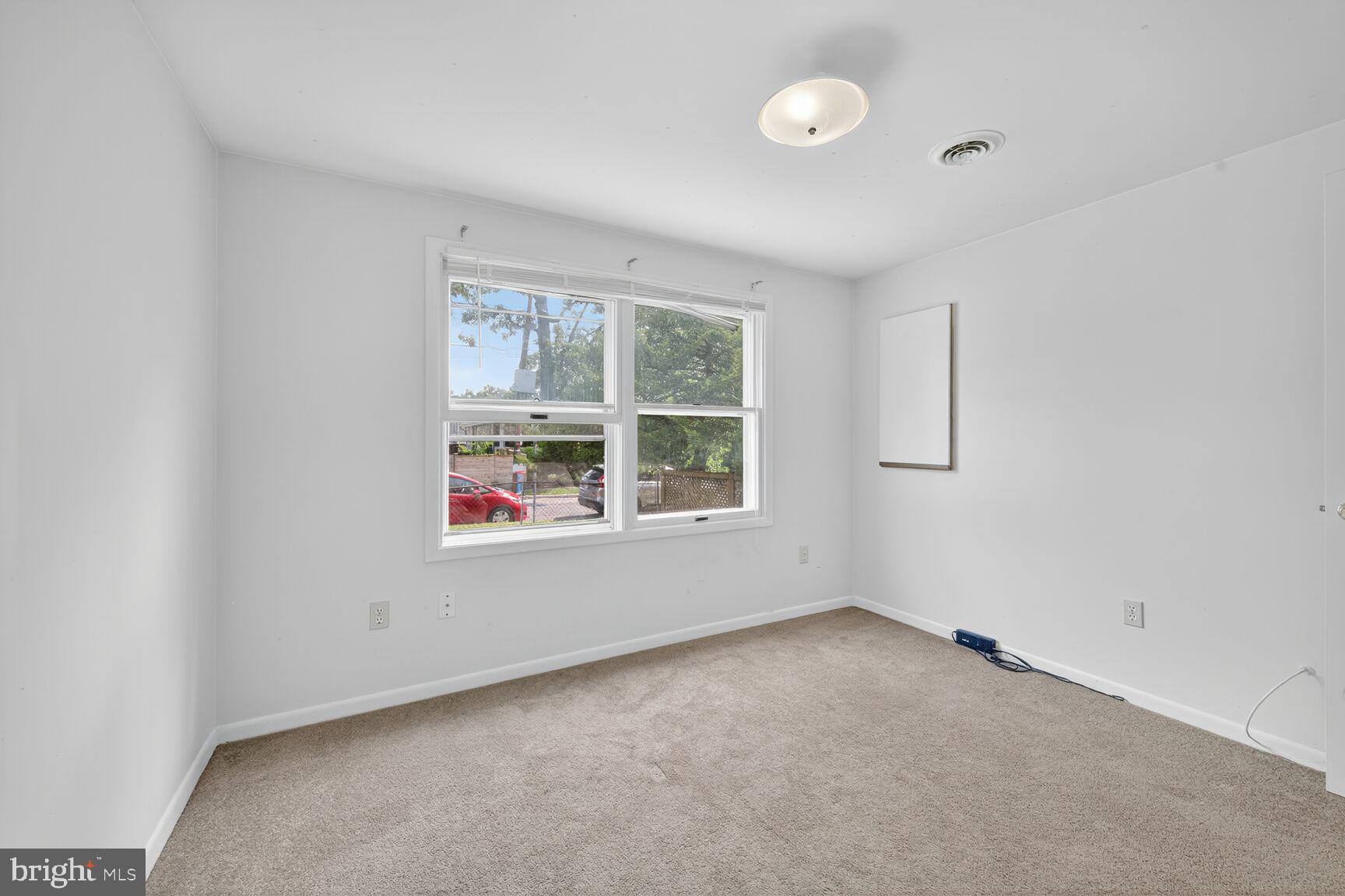 BLAIR - Commercial Sale