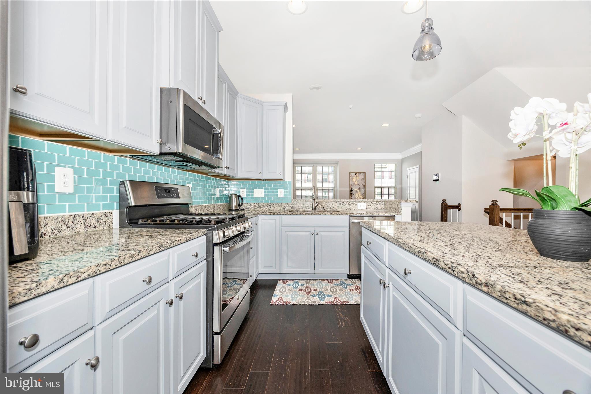 OAKDALE VILLAGE - Residential