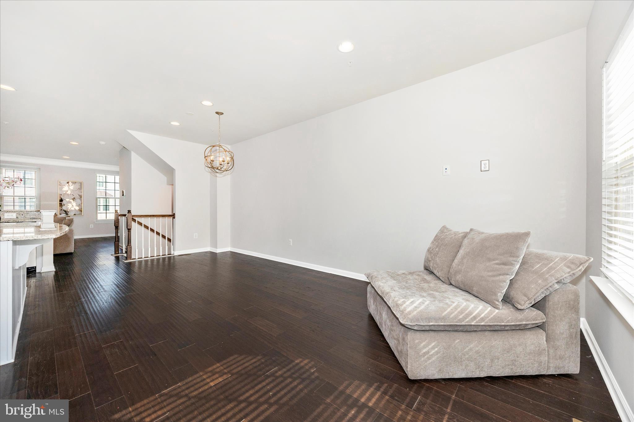 OAKDALE VILLAGE - Residential