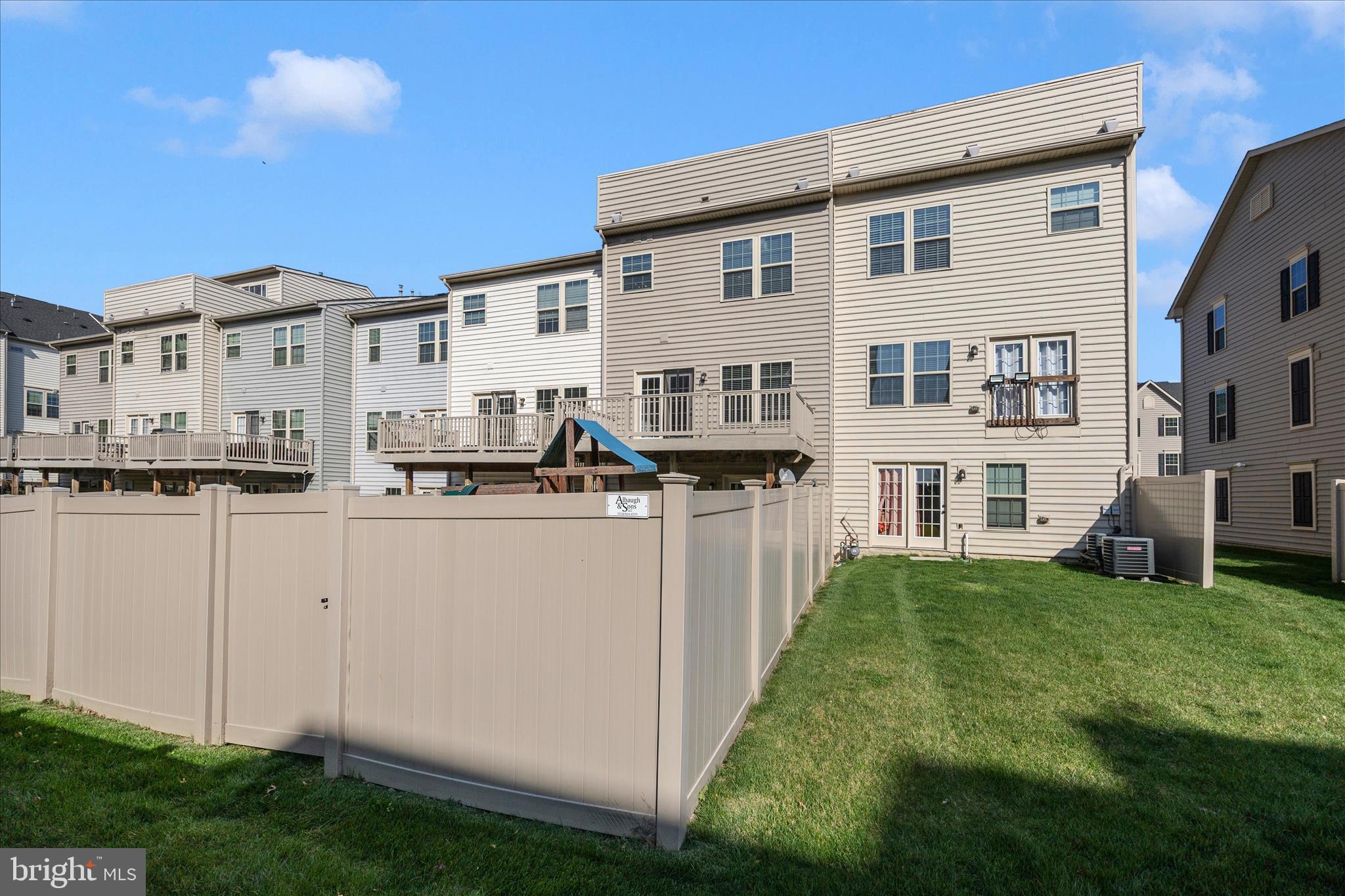 OAKDALE VILLAGE - Residential