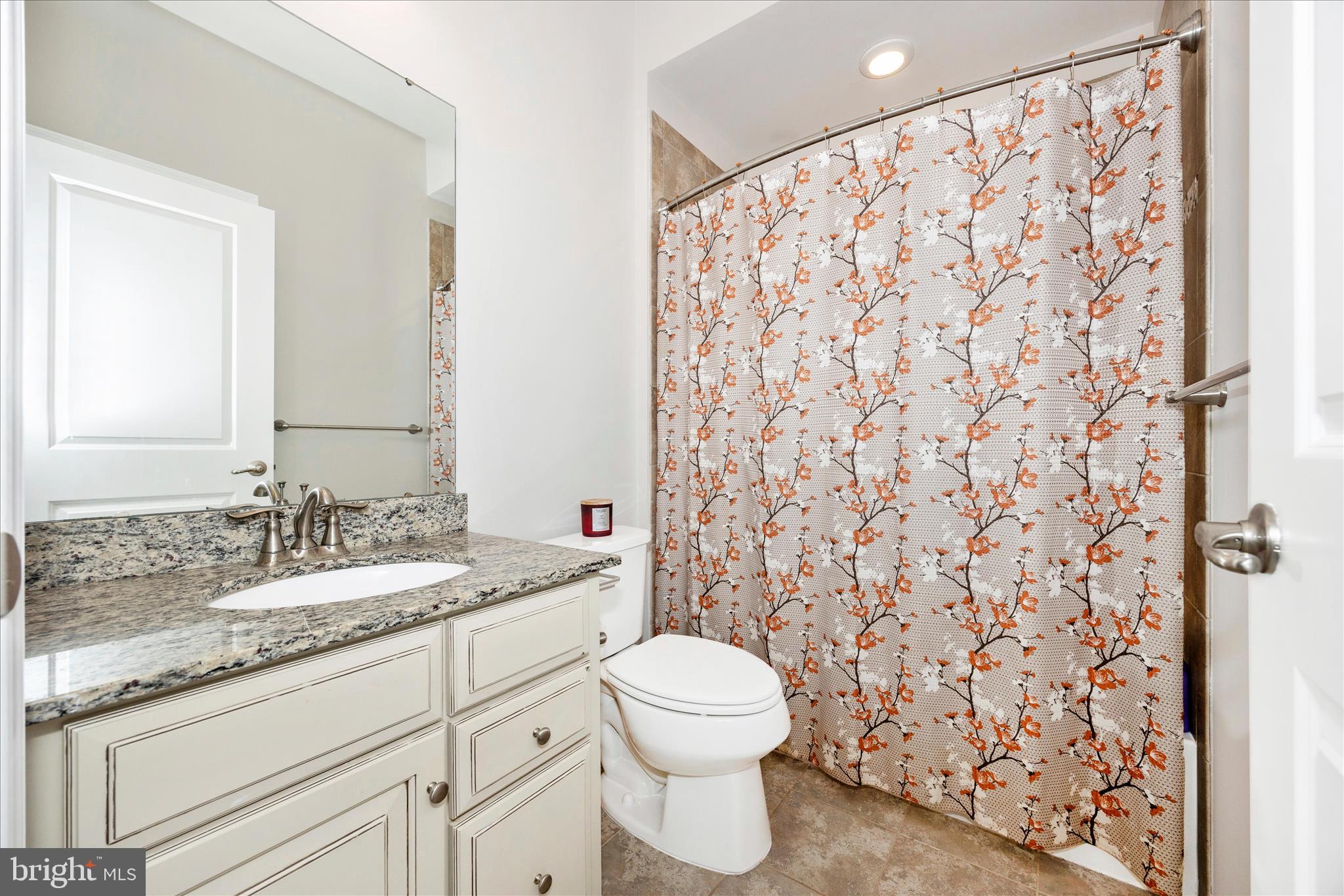 OAKDALE VILLAGE - Residential